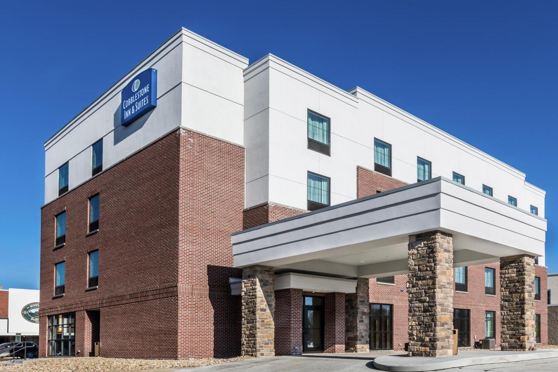 Cobblestone Inn & Suites - Waverly photo 26
