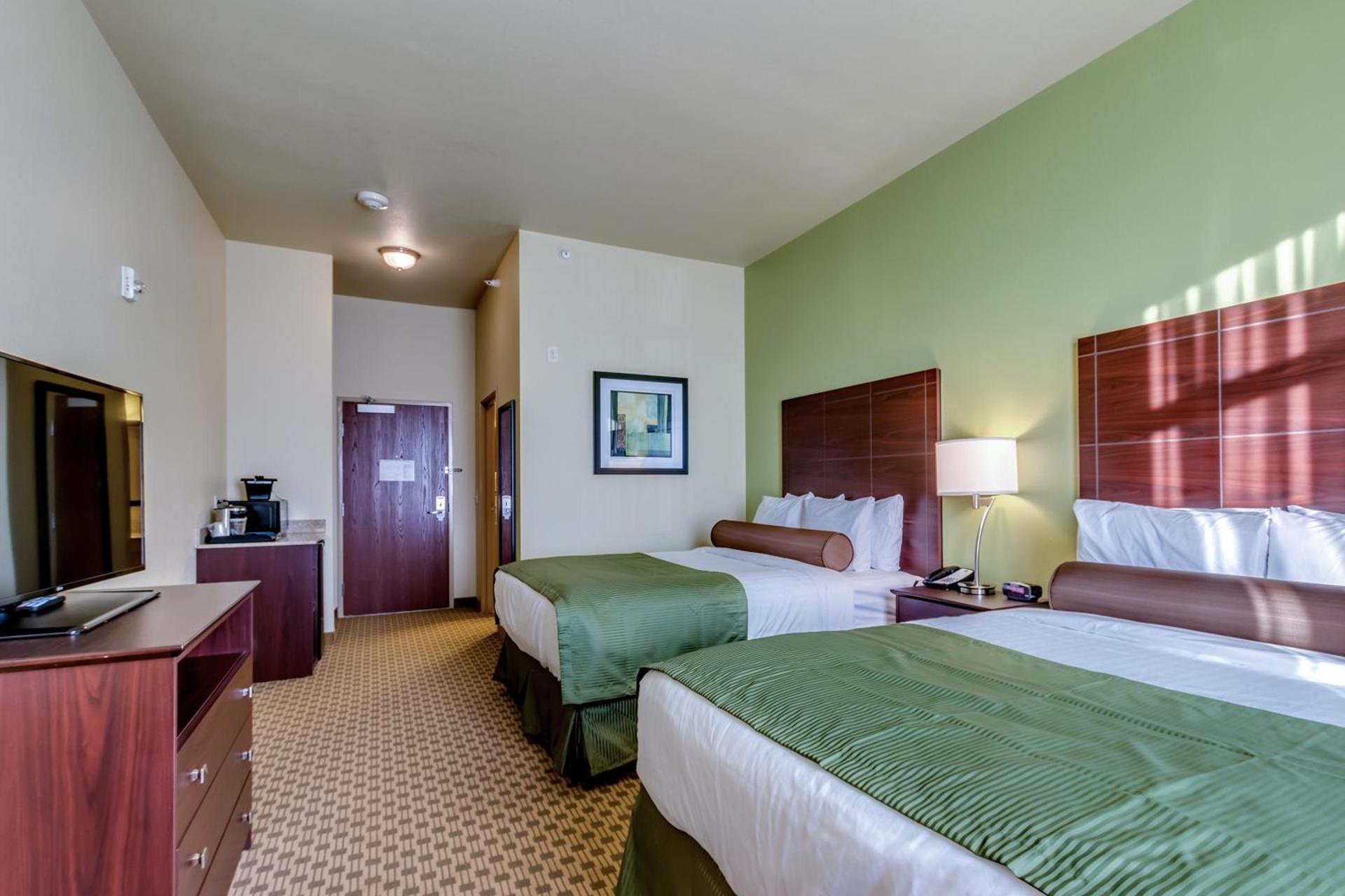Cobblestone Inn & Suites - Waverly photo 39