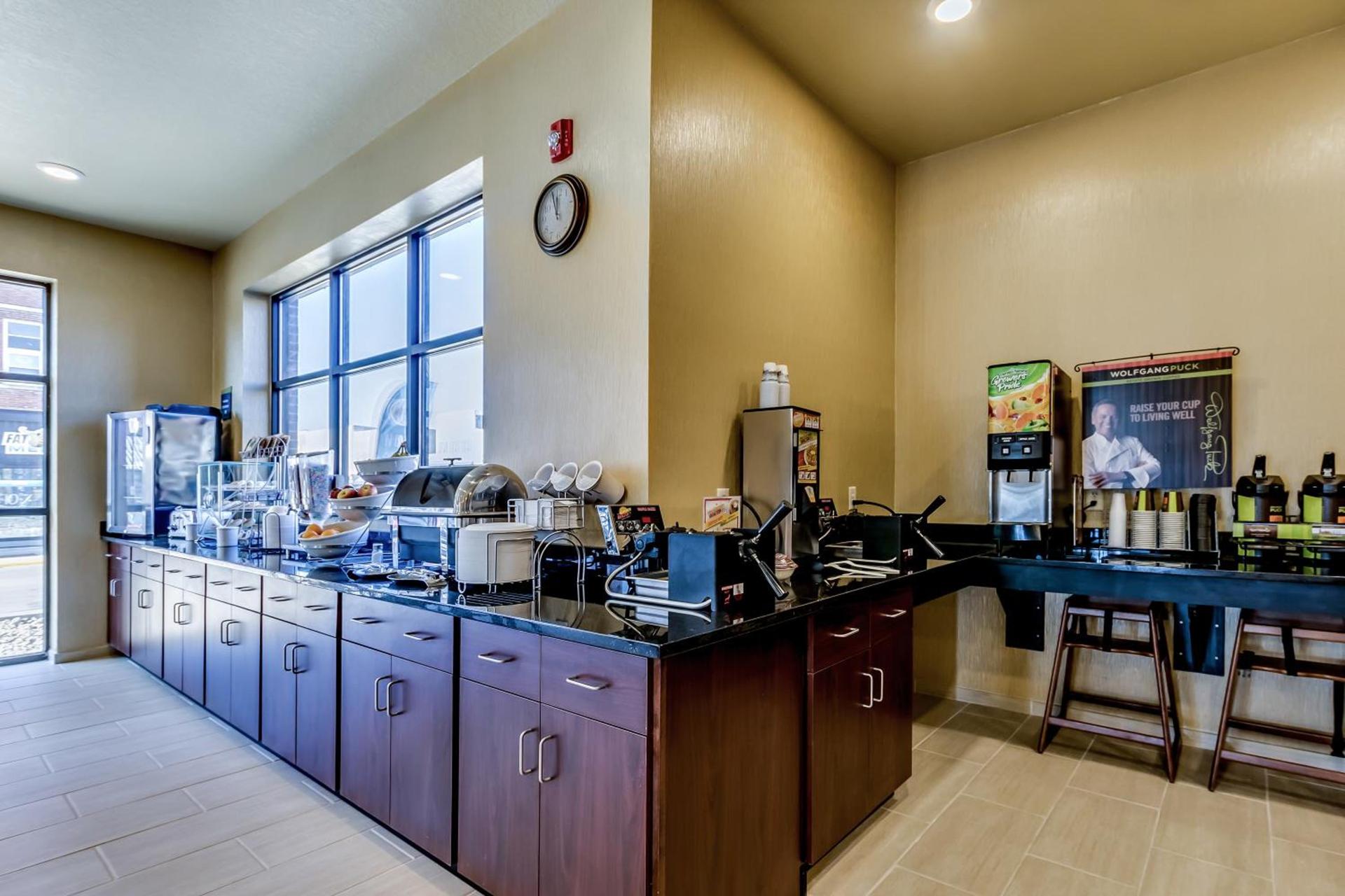 Cobblestone Inn & Suites - Waverly photo 41