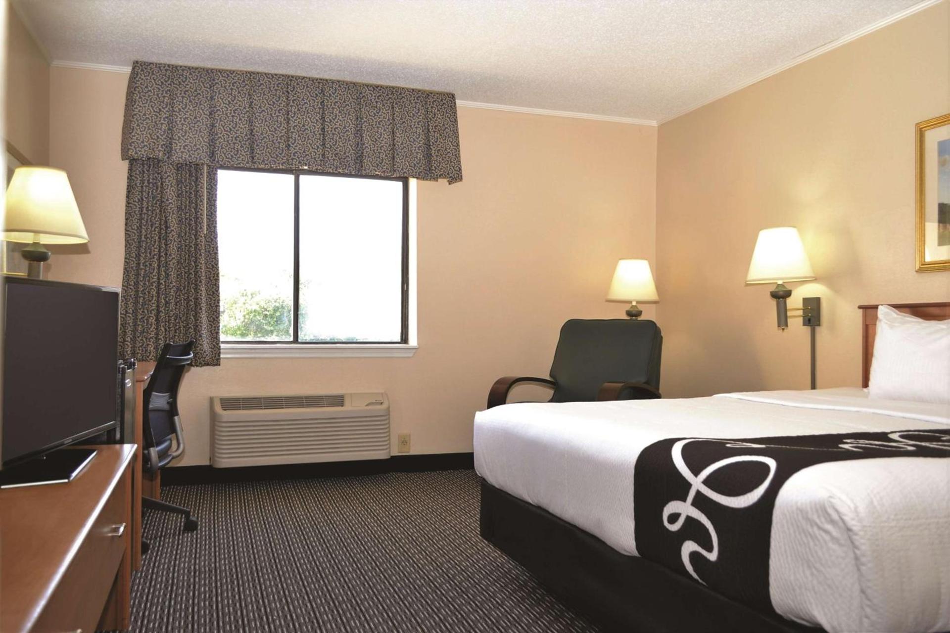 La Quinta by Wyndham Tampa Fairgrounds - Casino photo 13