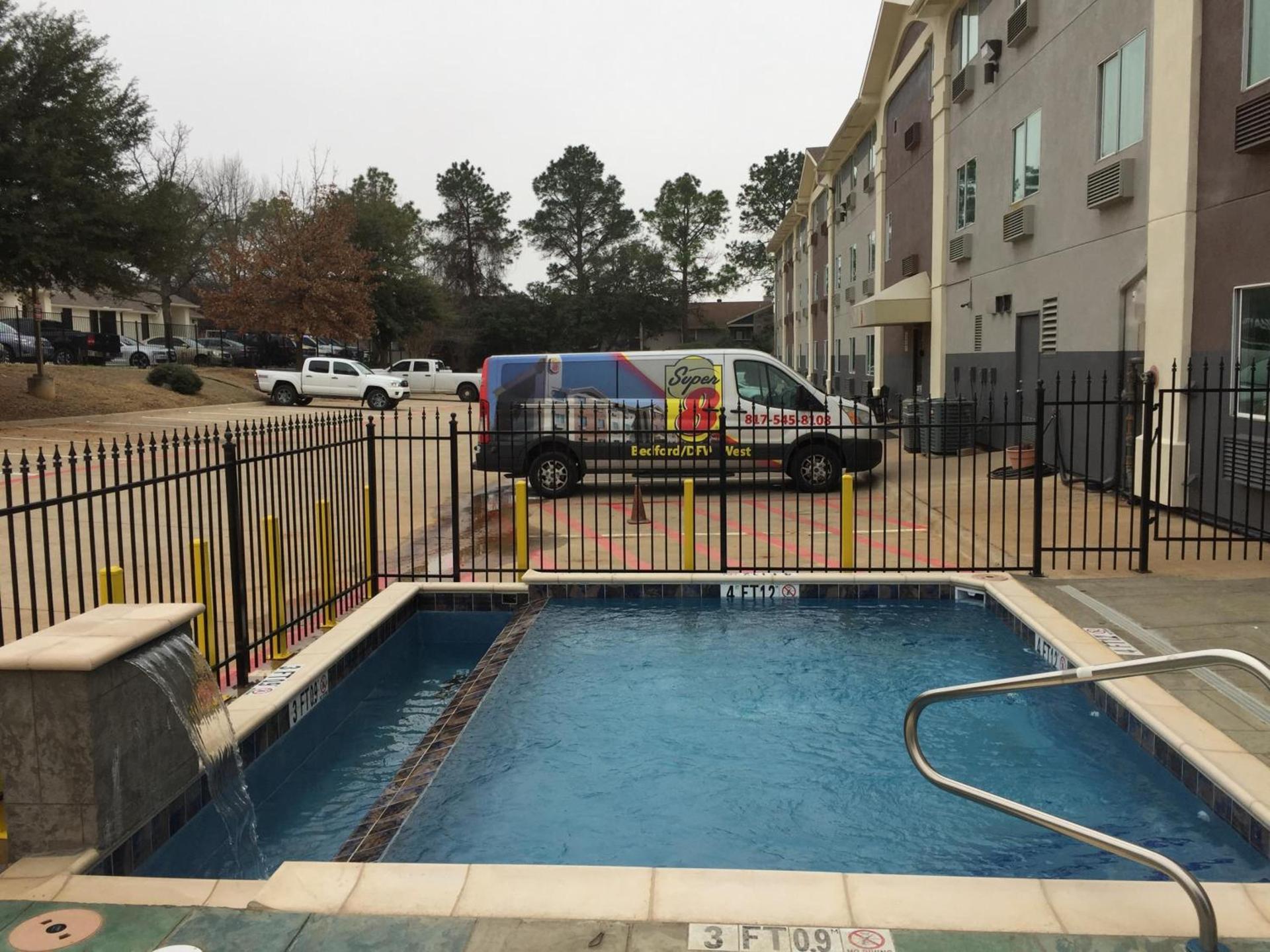 Super 8 by Wyndham Bedford DFW Airport West photo 26