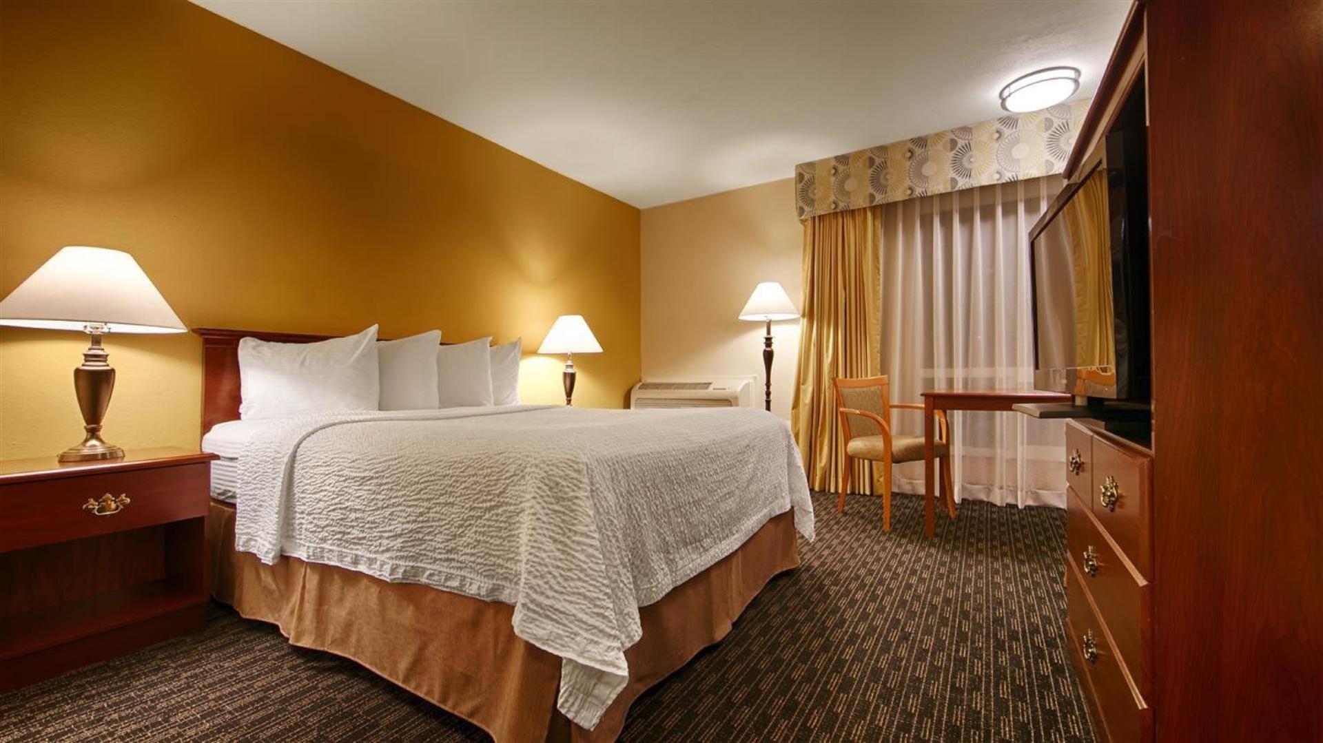 Best Western Village Inn photo 35