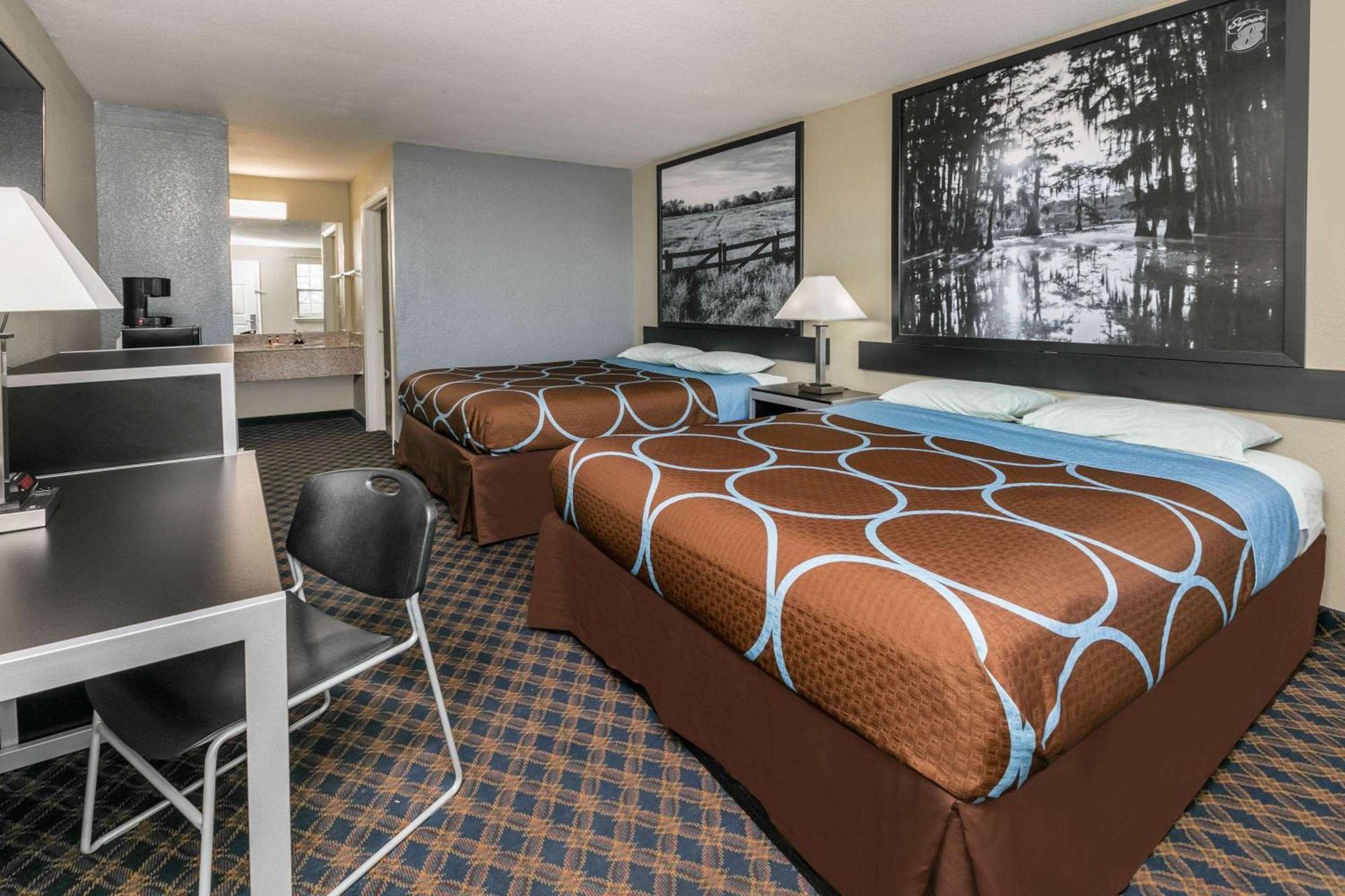 Super 8 by Wyndham Arlington Near AT&T Stadium photo 37