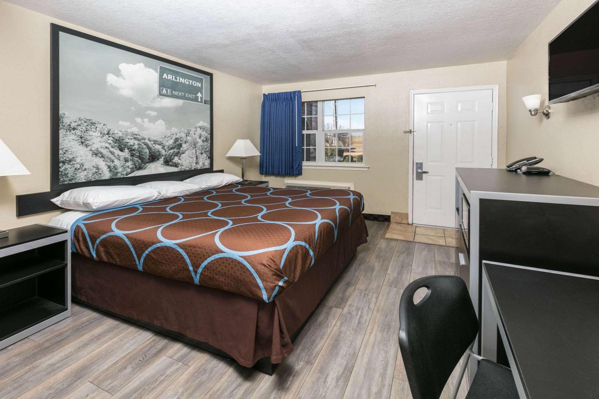 Super 8 by Wyndham Arlington Near AT&T Stadium photo 36
