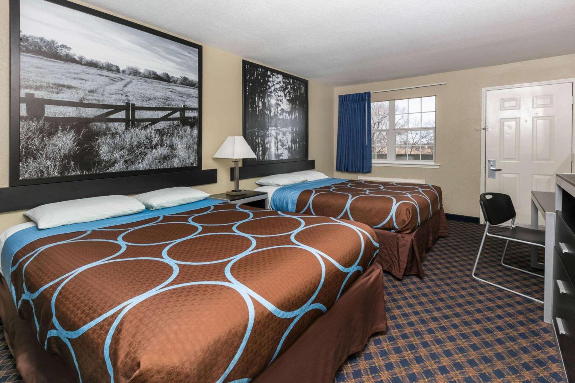 Super 8 by Wyndham Arlington Near AT&T Stadium photo 34