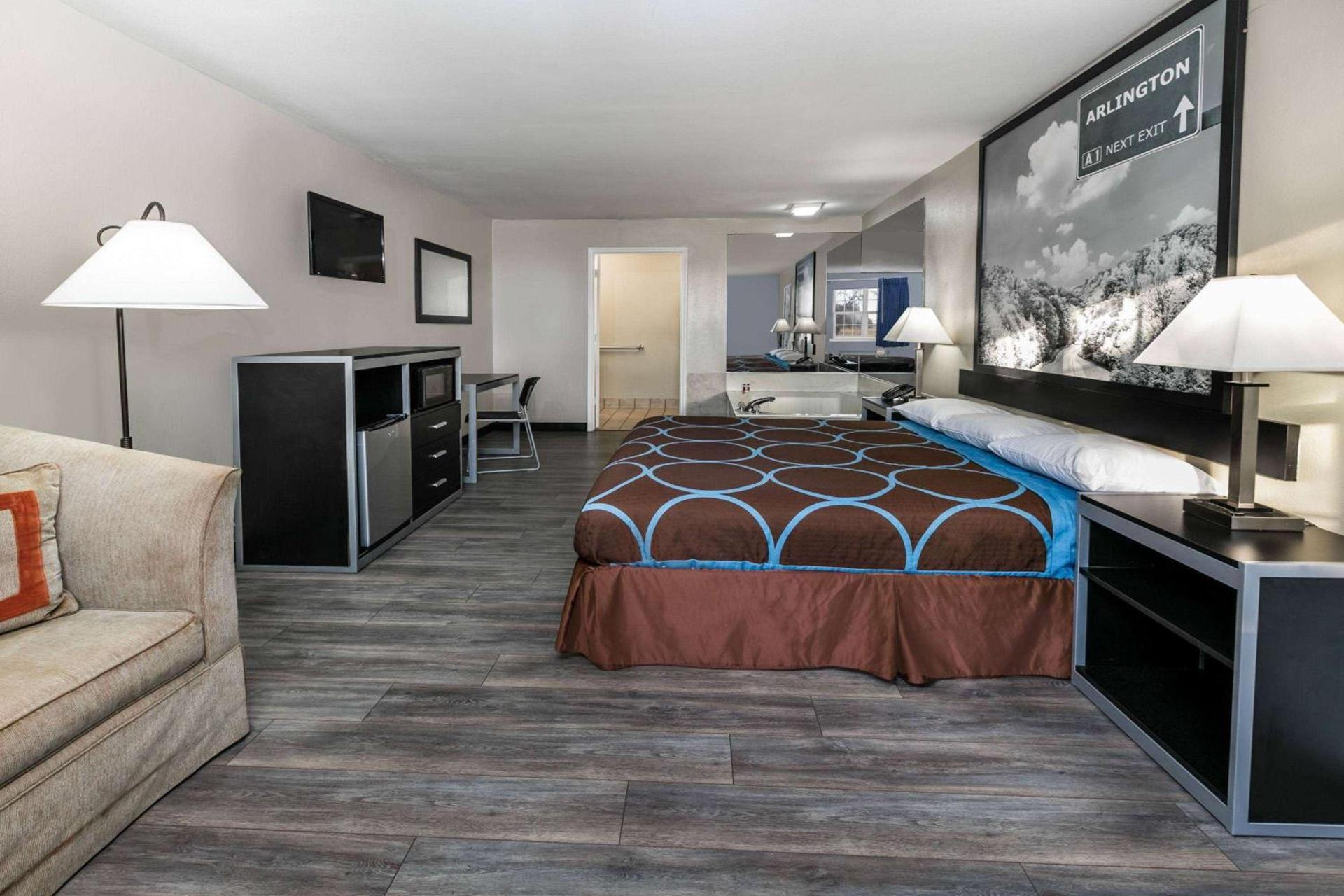 Super 8 by Wyndham Arlington Near AT&T Stadium photo 30