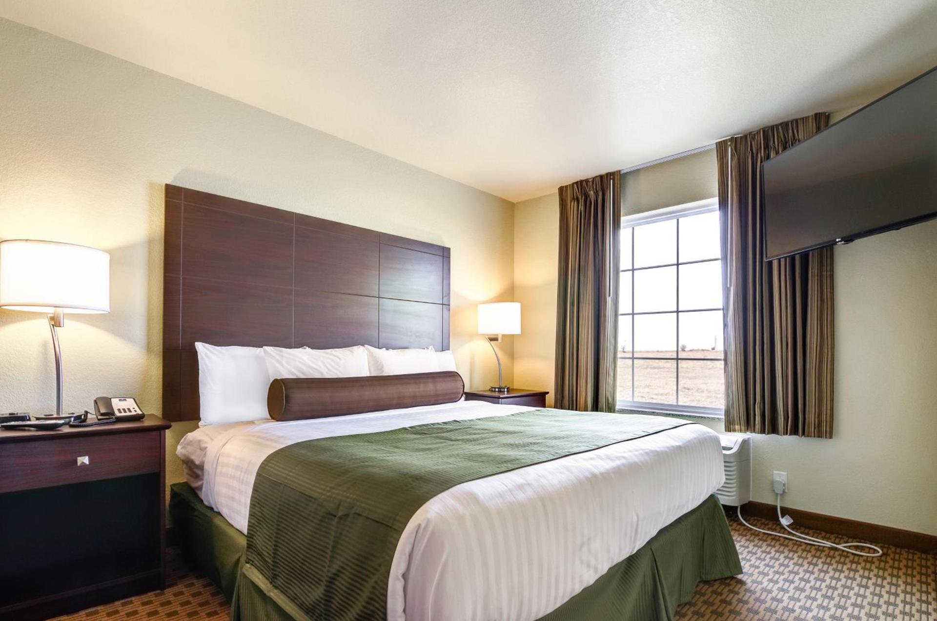 Castle Rock Inn & Suites - Quinter photo 36