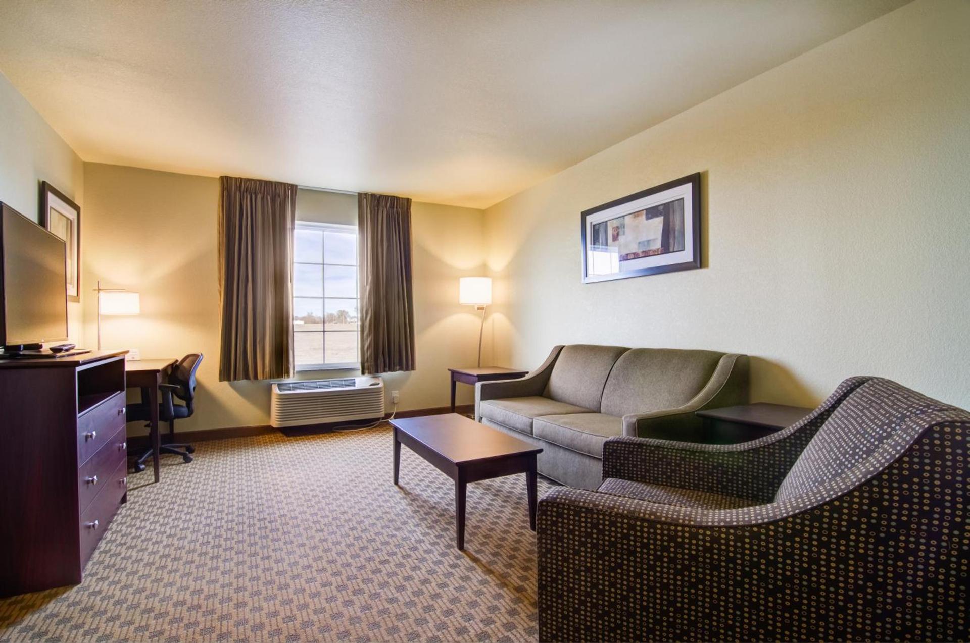 Castle Rock Inn & Suites - Quinter photo 40