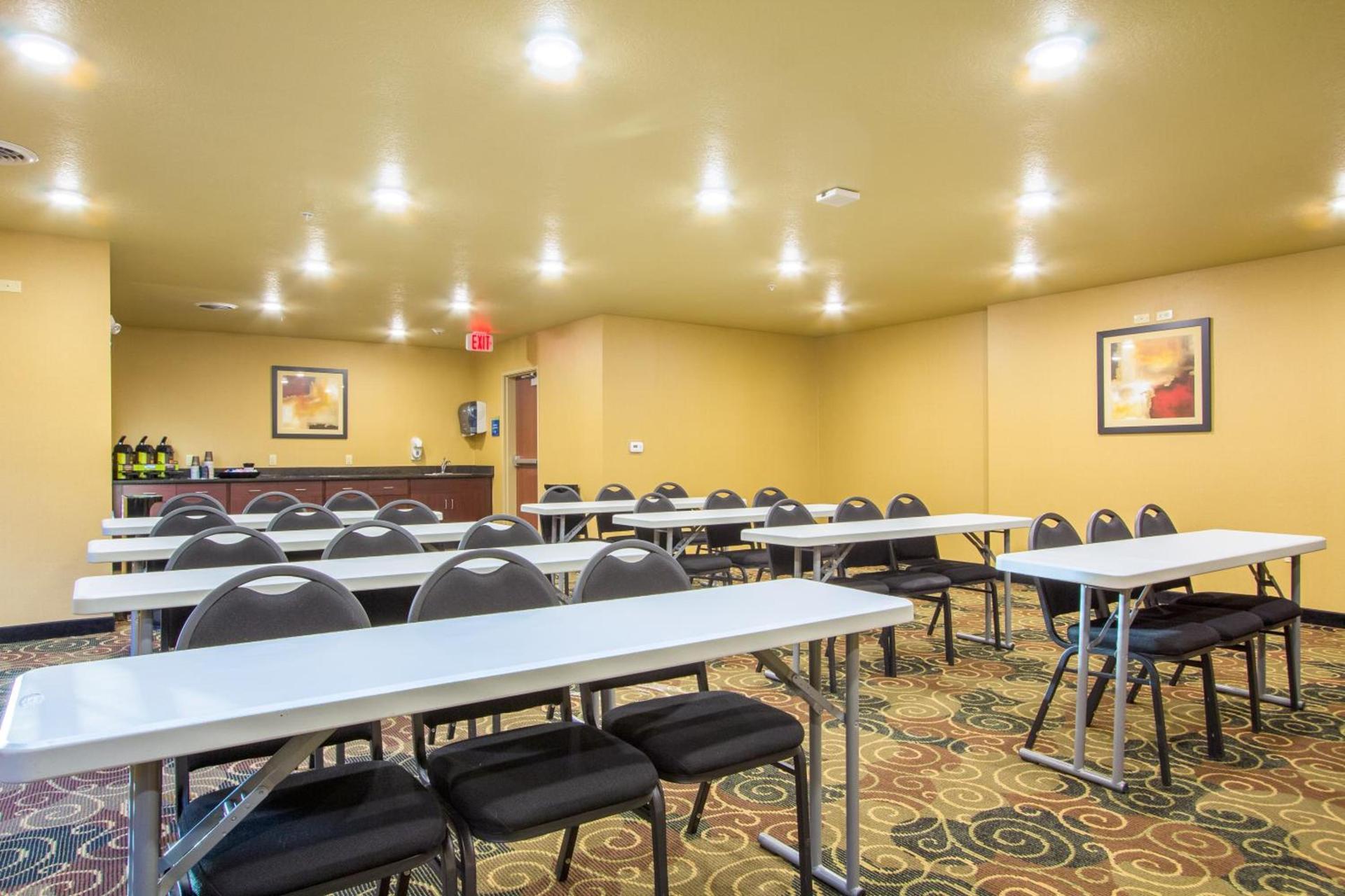 Cobblestone Inn & Suites - Corry photo 33