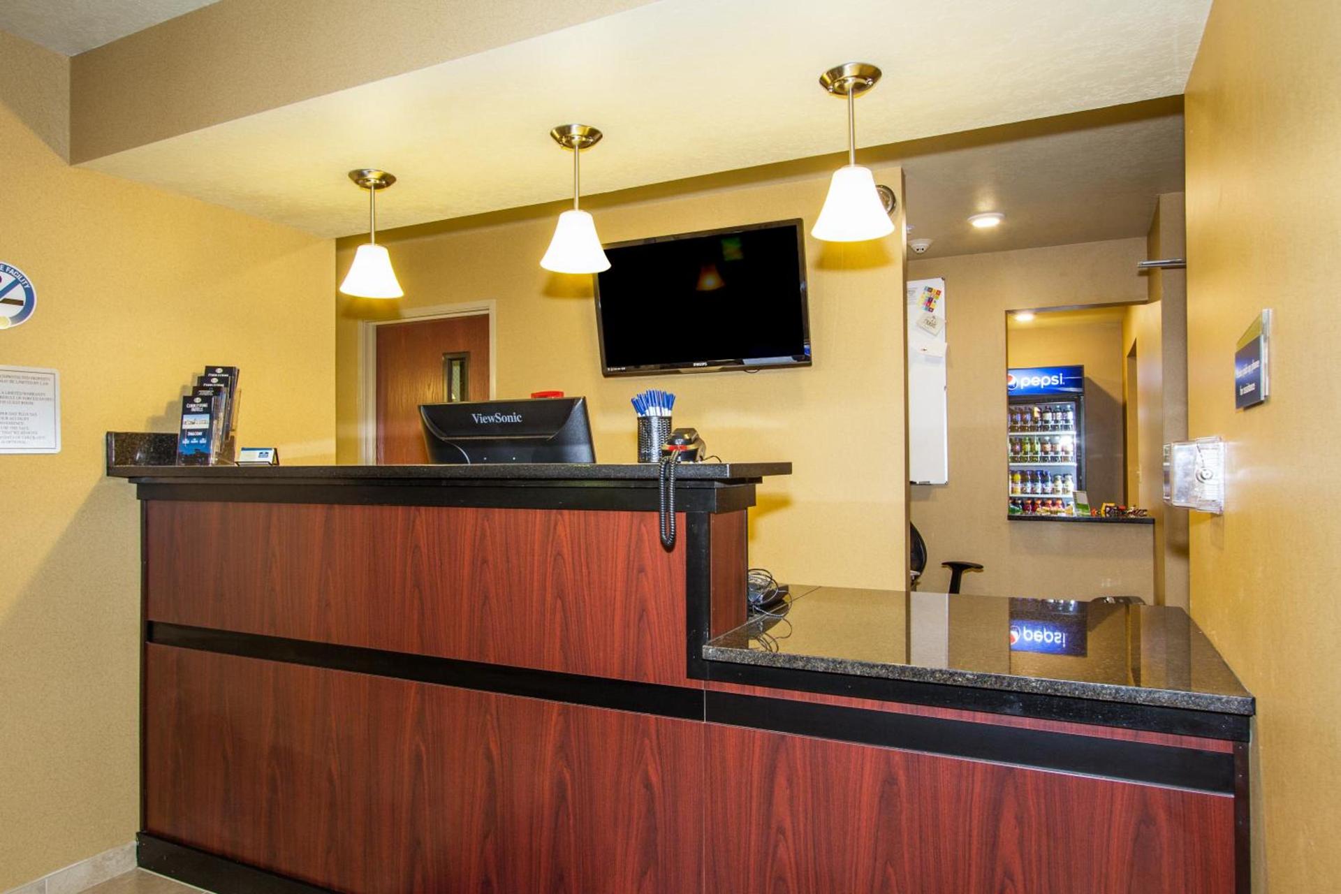 Cobblestone Inn & Suites - Corry photo 19