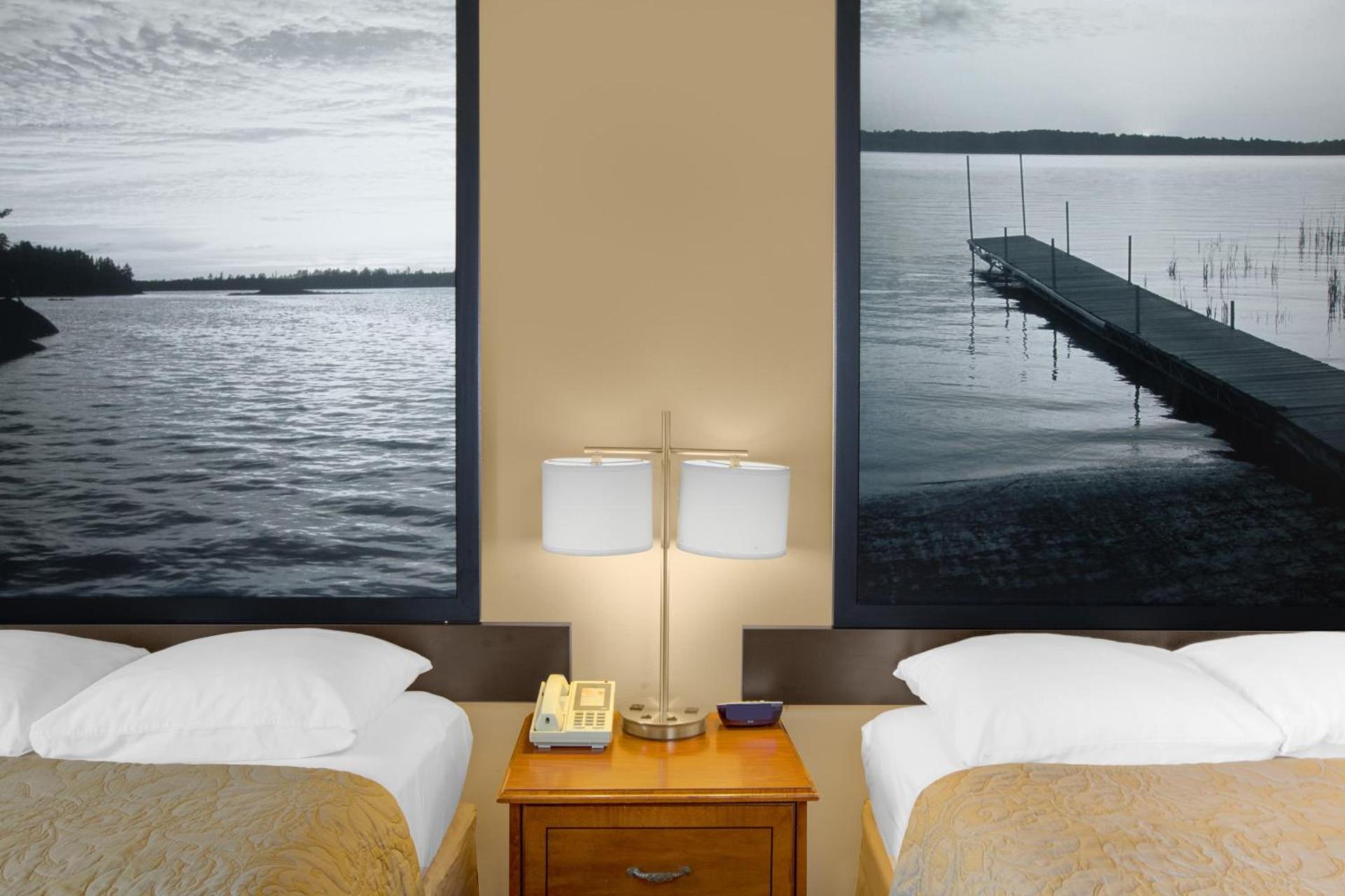 Super 8 by Wyndham Clear Lake photo 6