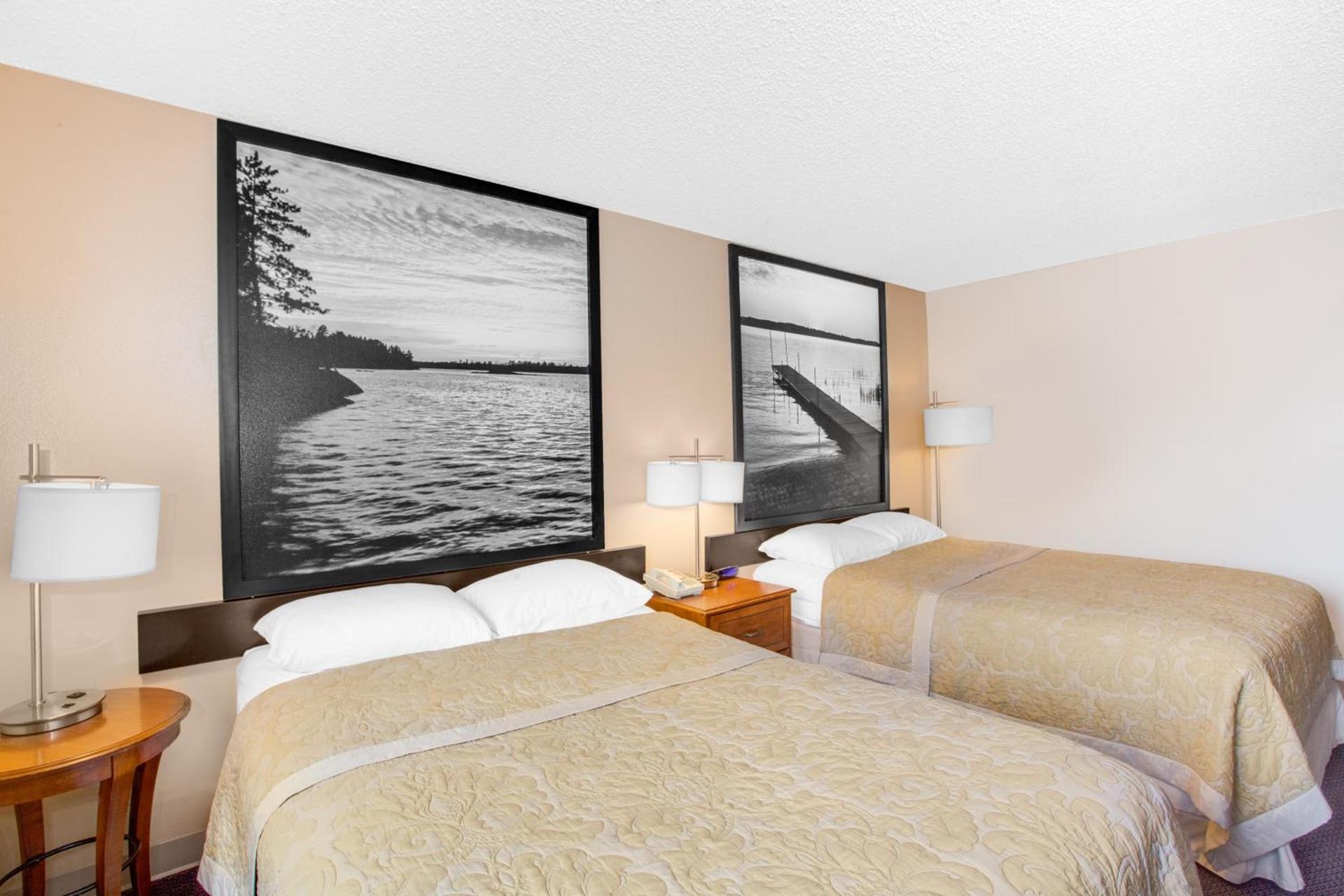 Super 8 by Wyndham Clear Lake photo 18