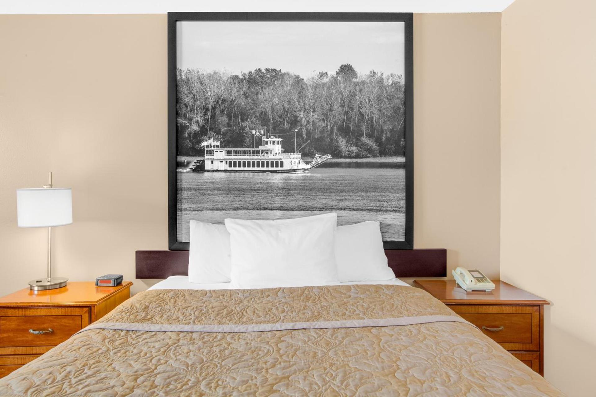 Super 8 by Wyndham Clear Lake photo 22