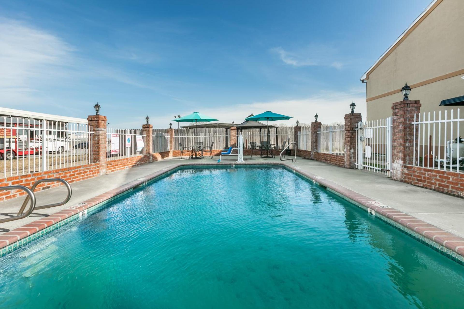 Howard Johnson by Wyndham Scott Lafayette photo 9