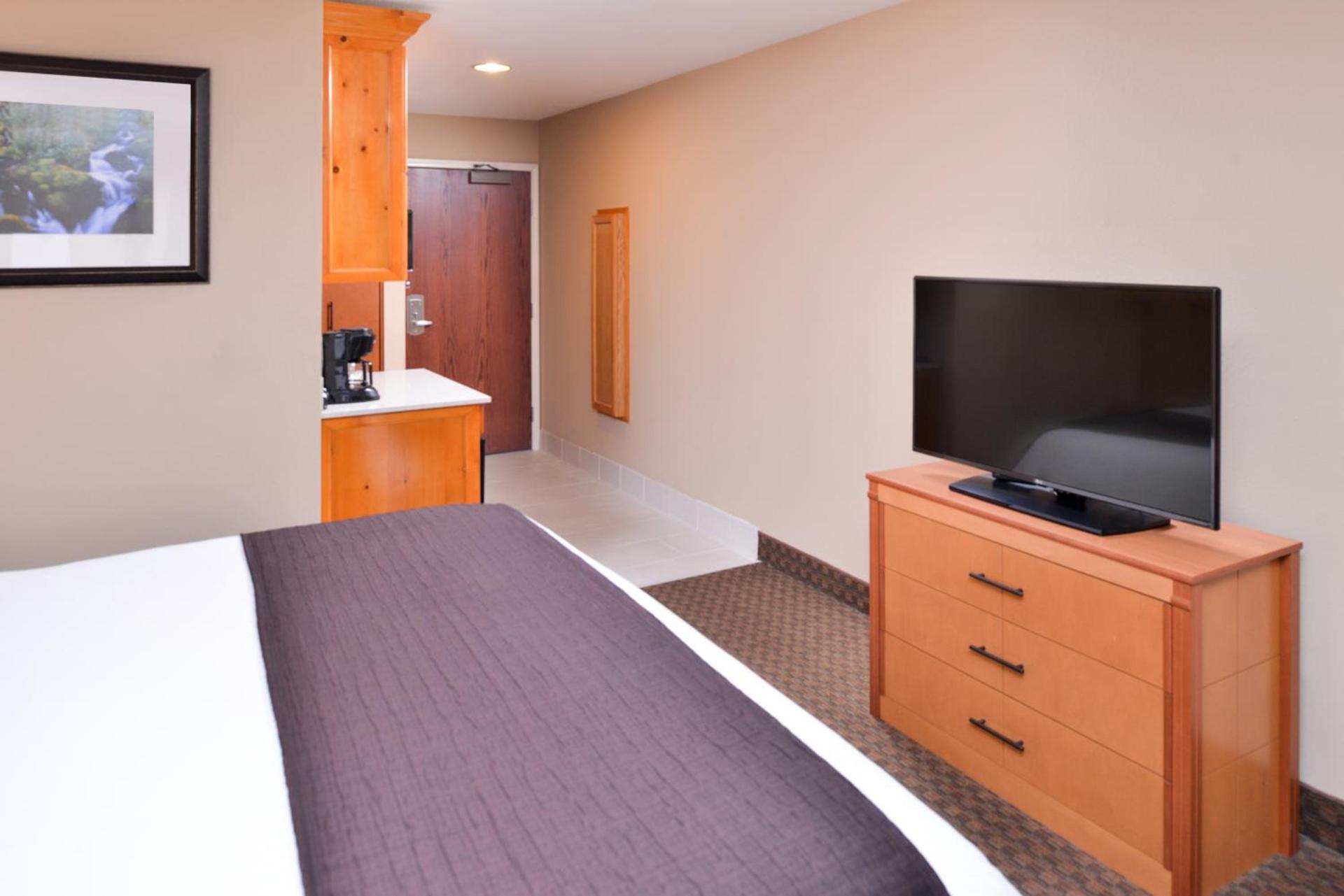 Best Western Plus Olympic Inn photo 59