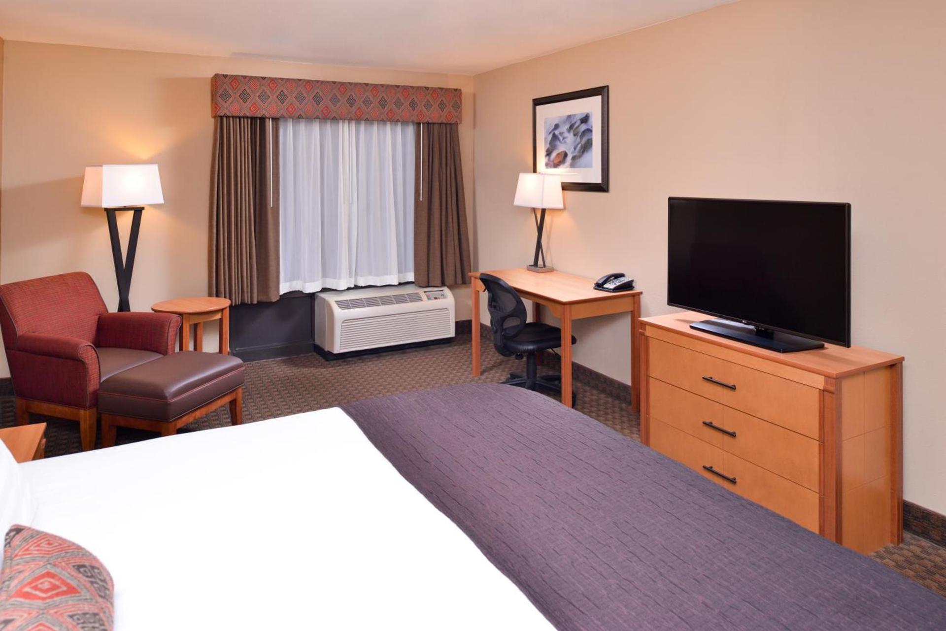 Best Western Plus Olympic Inn photo 65