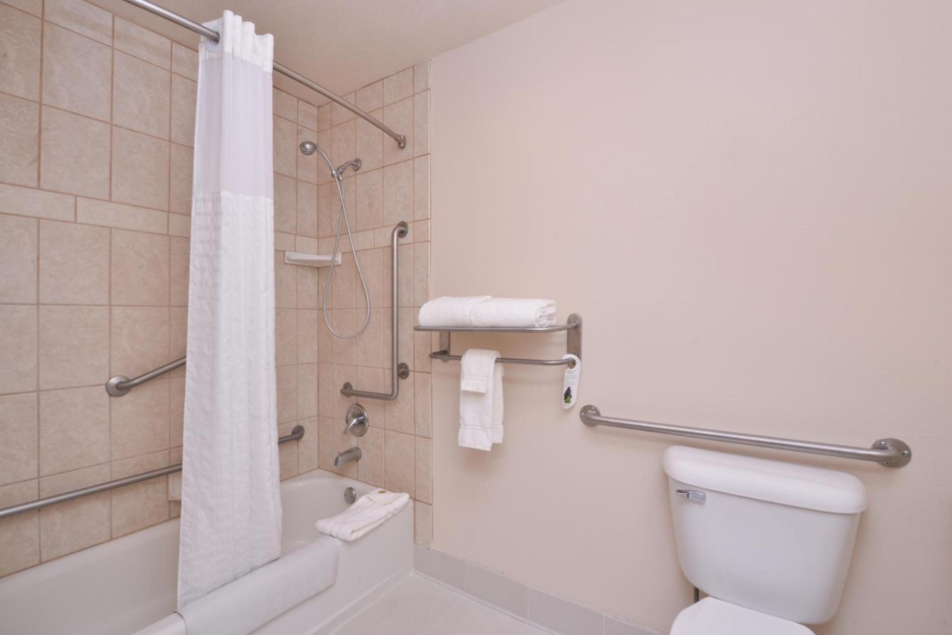 Best Western Plus Olympic Inn photo 66