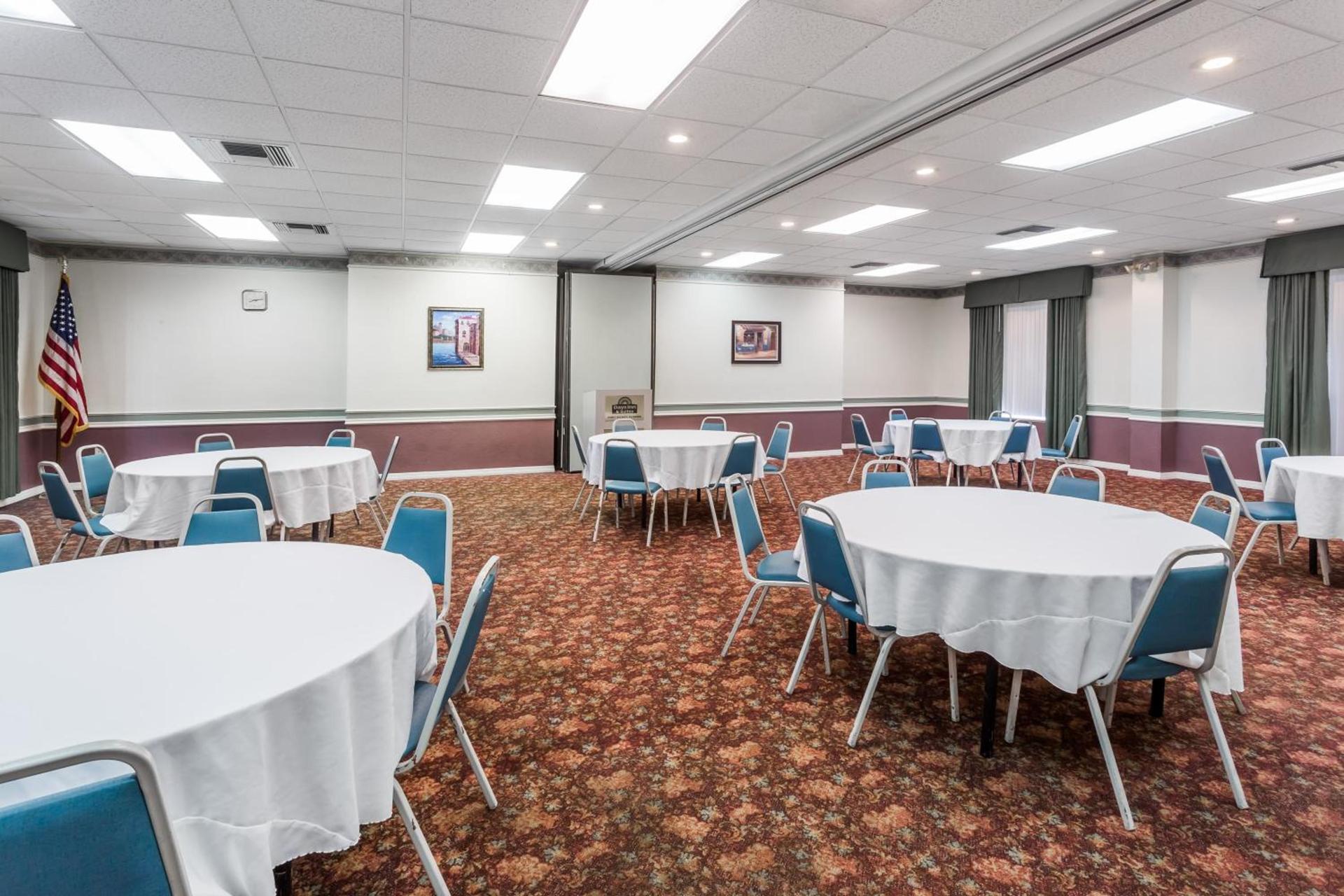 Days Inn & Suites by Wyndham Port Richey photo 38