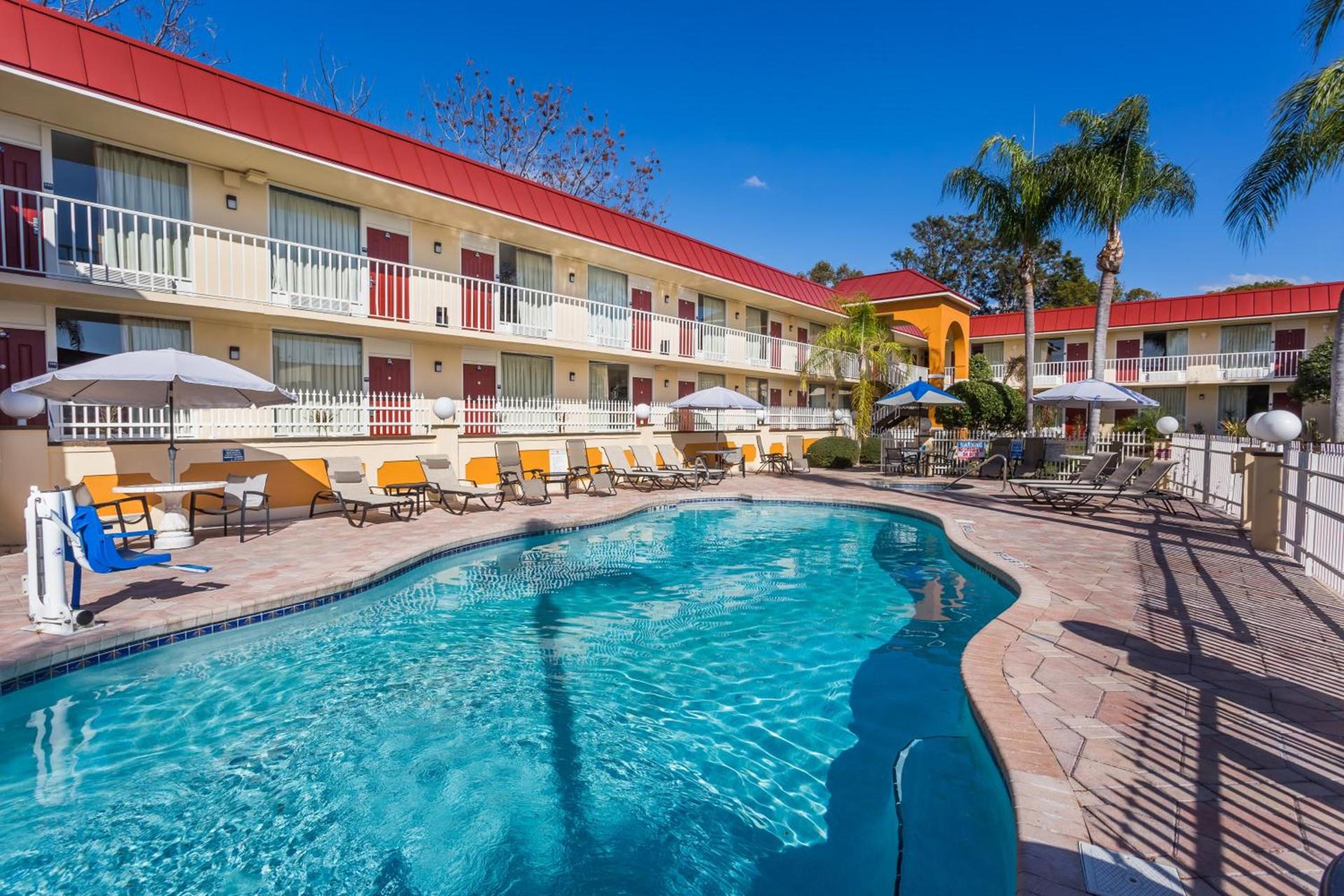 Days Inn & Suites by Wyndham Port Richey photo 45