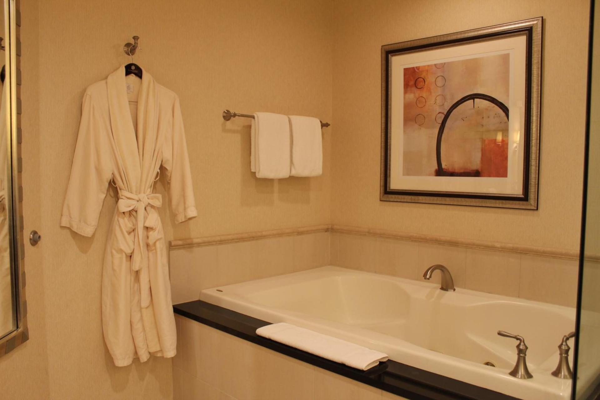 Luxury Suites International at The Signature photo 24