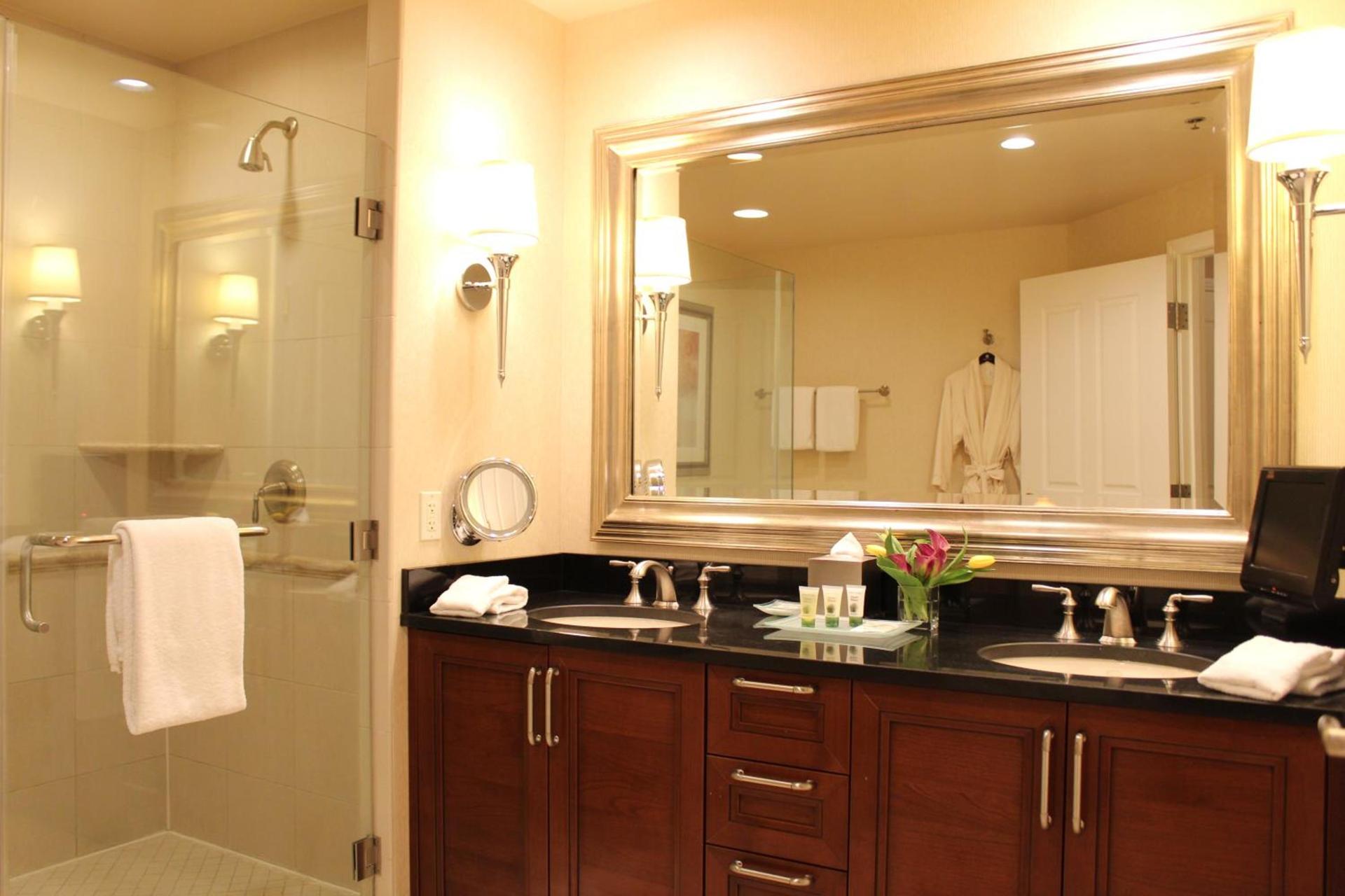 Luxury Suites International at The Signature photo 25