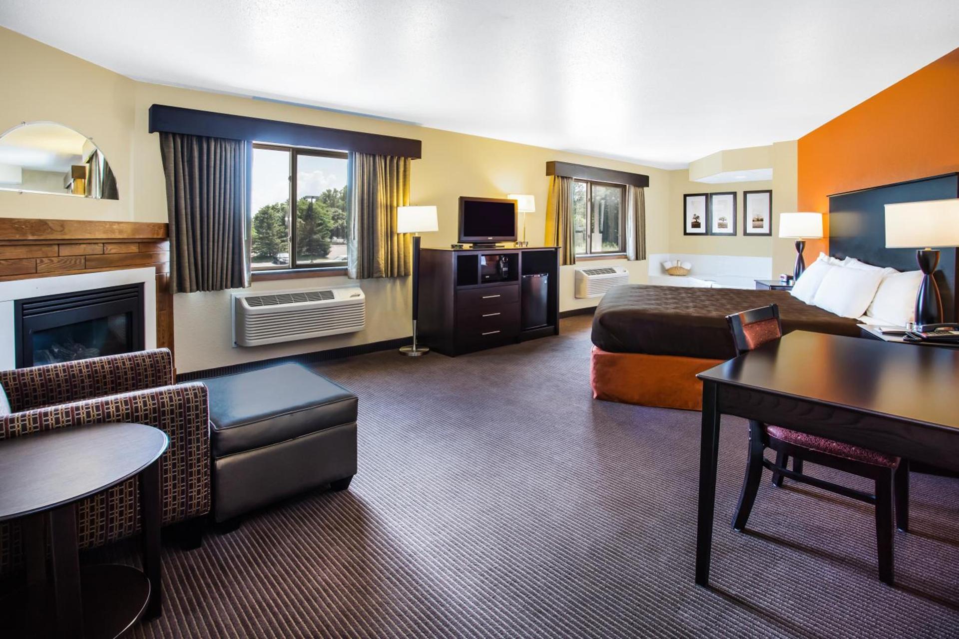 AmericInn by Wyndham Menomonie photo 21
