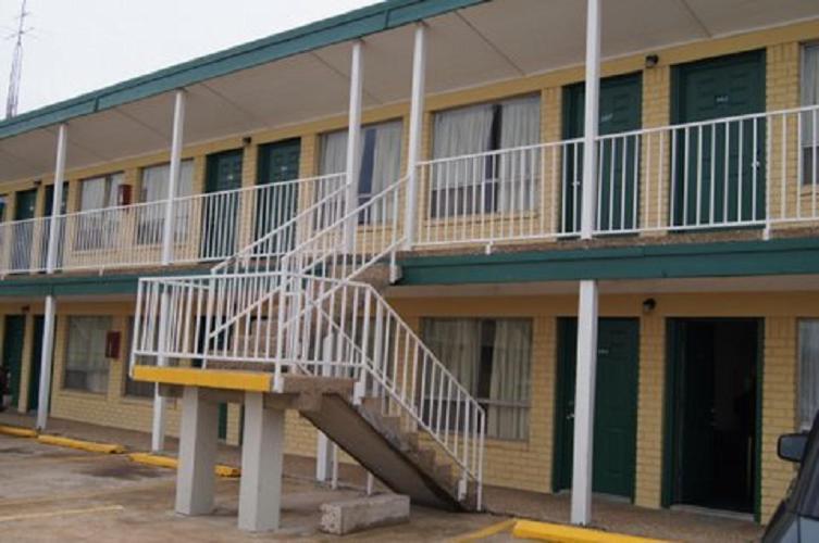 Budget Inn photo 1