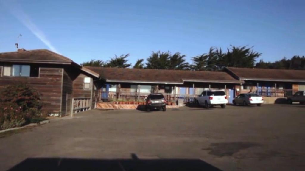 Gualala Surf Inn on the ocean bluff photo 13