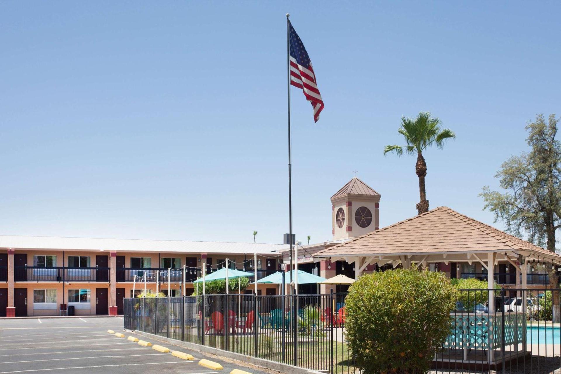 Howard Johnson by Wyndham Yuma — hotel in Yuma
