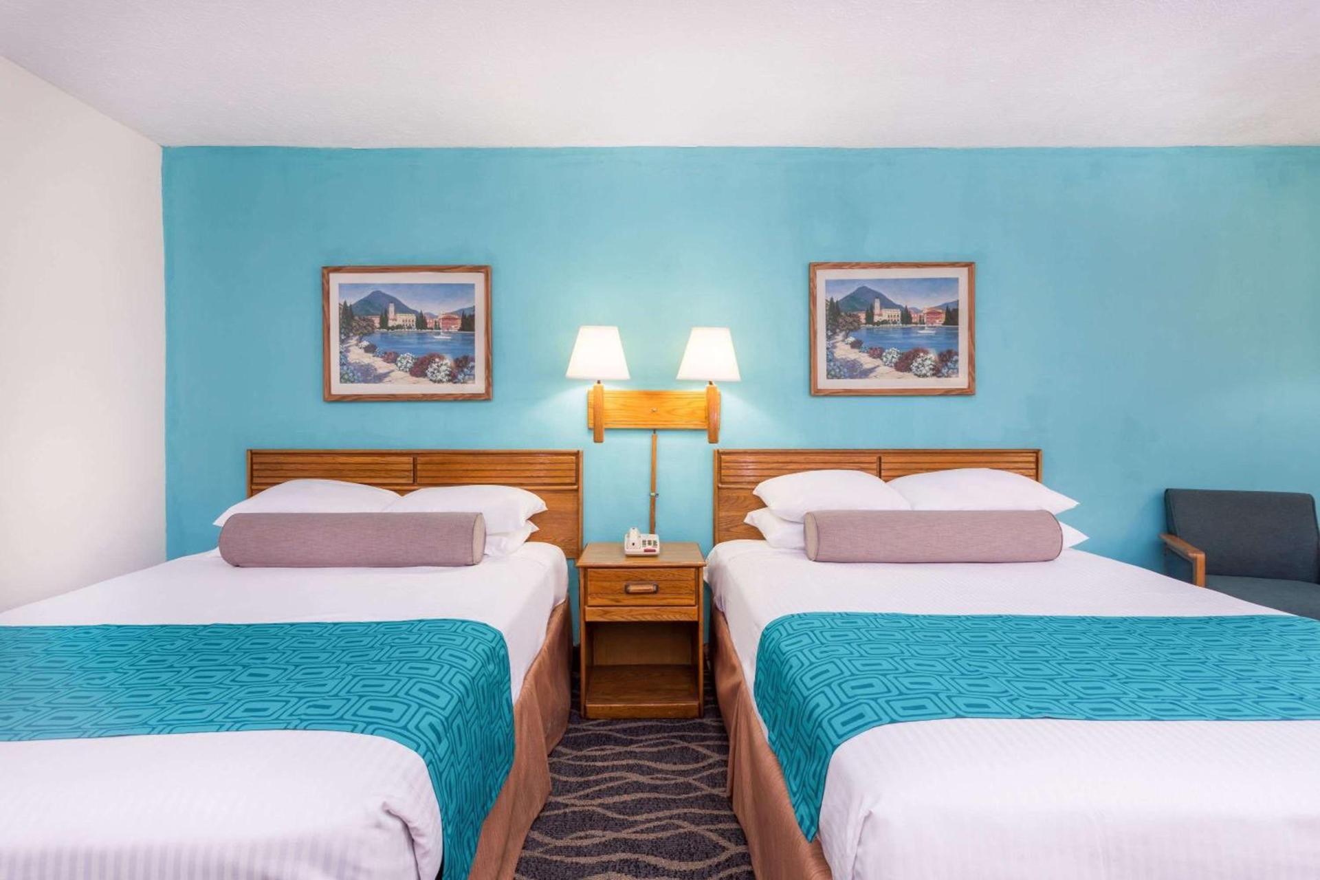 Howard Johnson by Wyndham Commerce GA photo 18