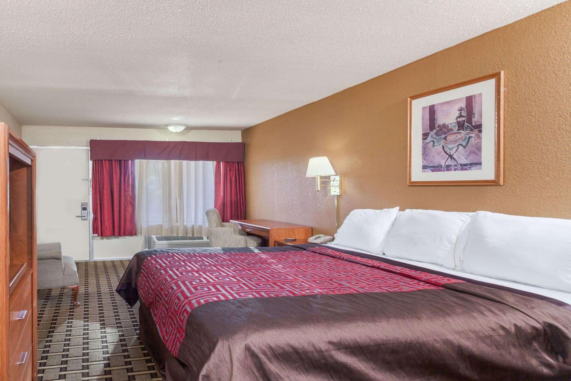 Knights Inn Murfreesboro photo 4