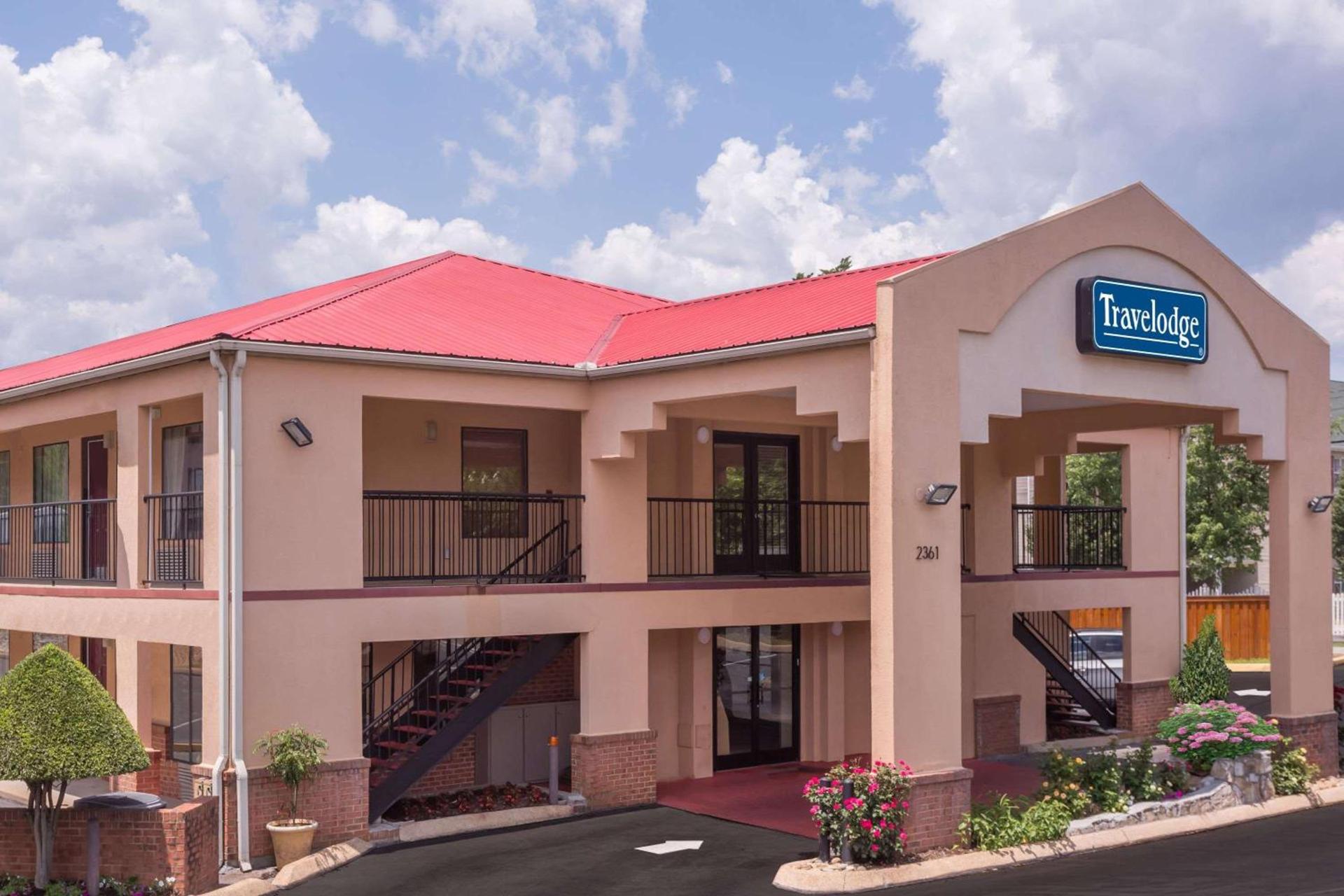 Regency Inn & Suites-Hamilton Place photo 1