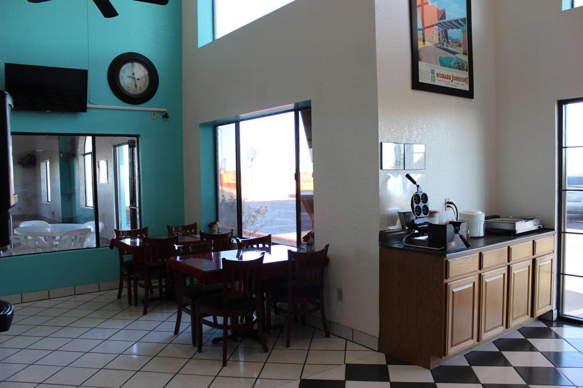 Howard Johnson by Wyndham Holbrook photo 55