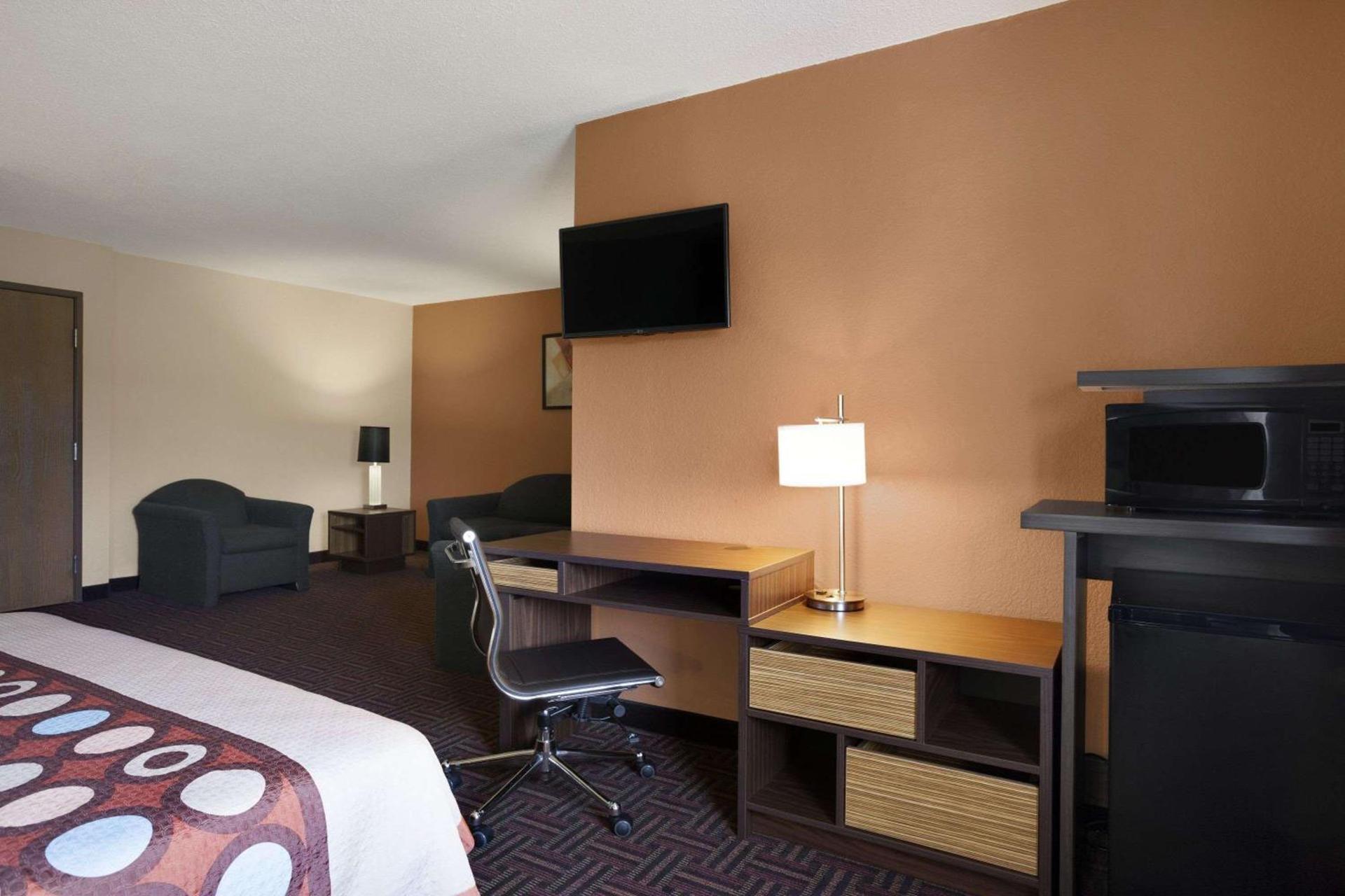 Super 8 by Wyndham Collinsville St. Louis photo 10