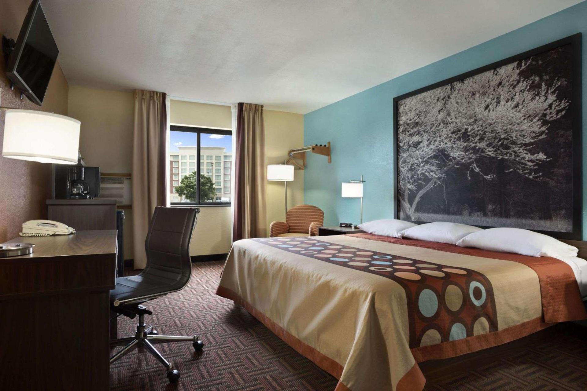 Super 8 by Wyndham Mount Vernon, IL photo 5