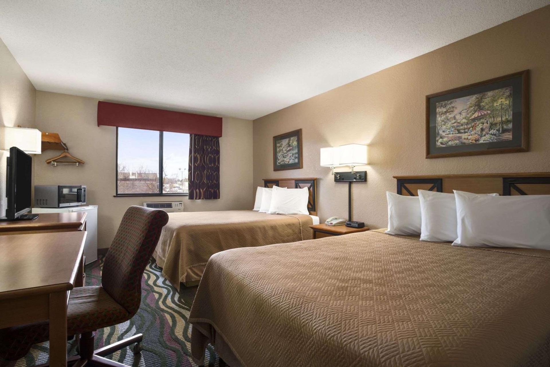 Travelodge by Wyndham Battle Creek photo 18