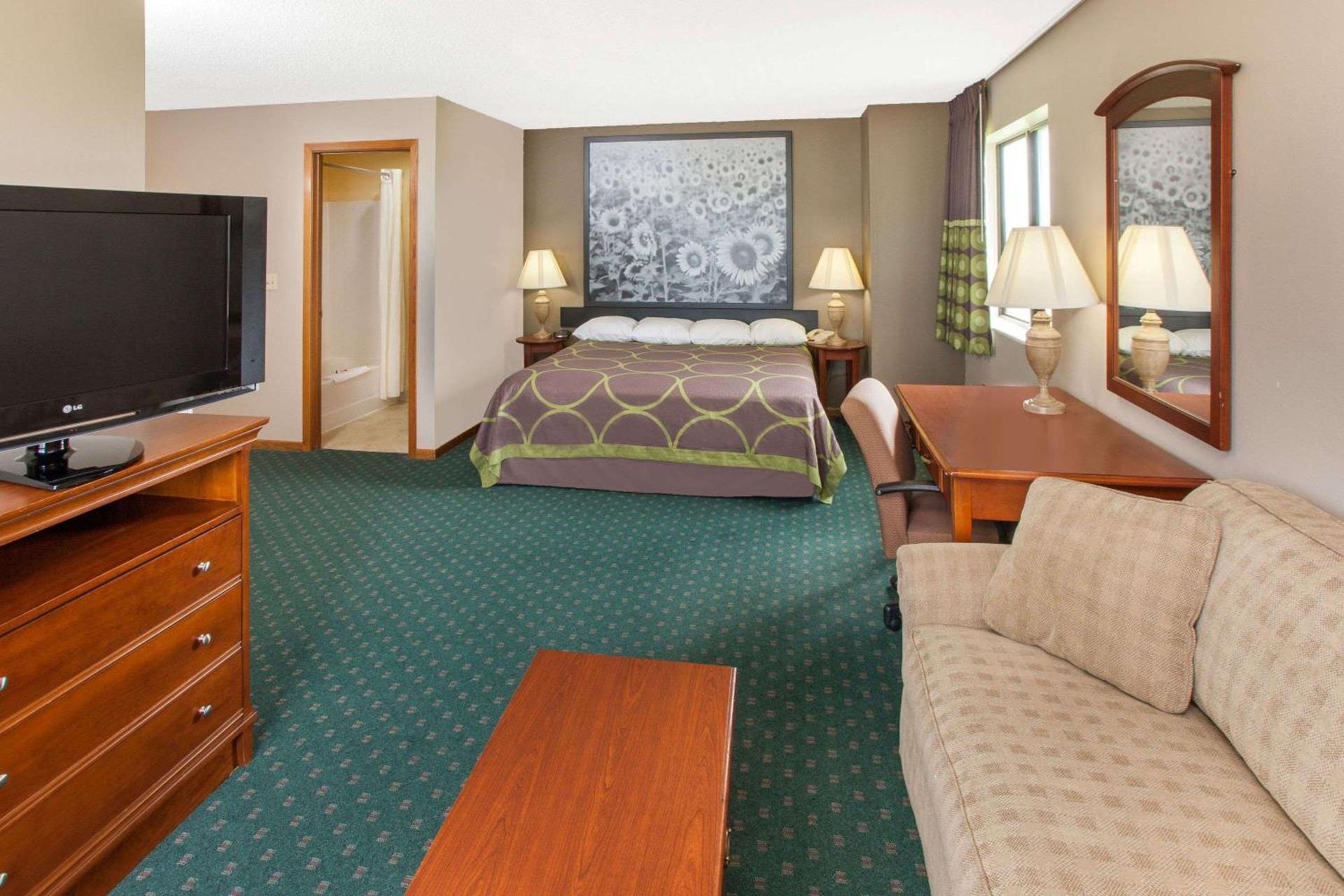Circle S Motel photo 13