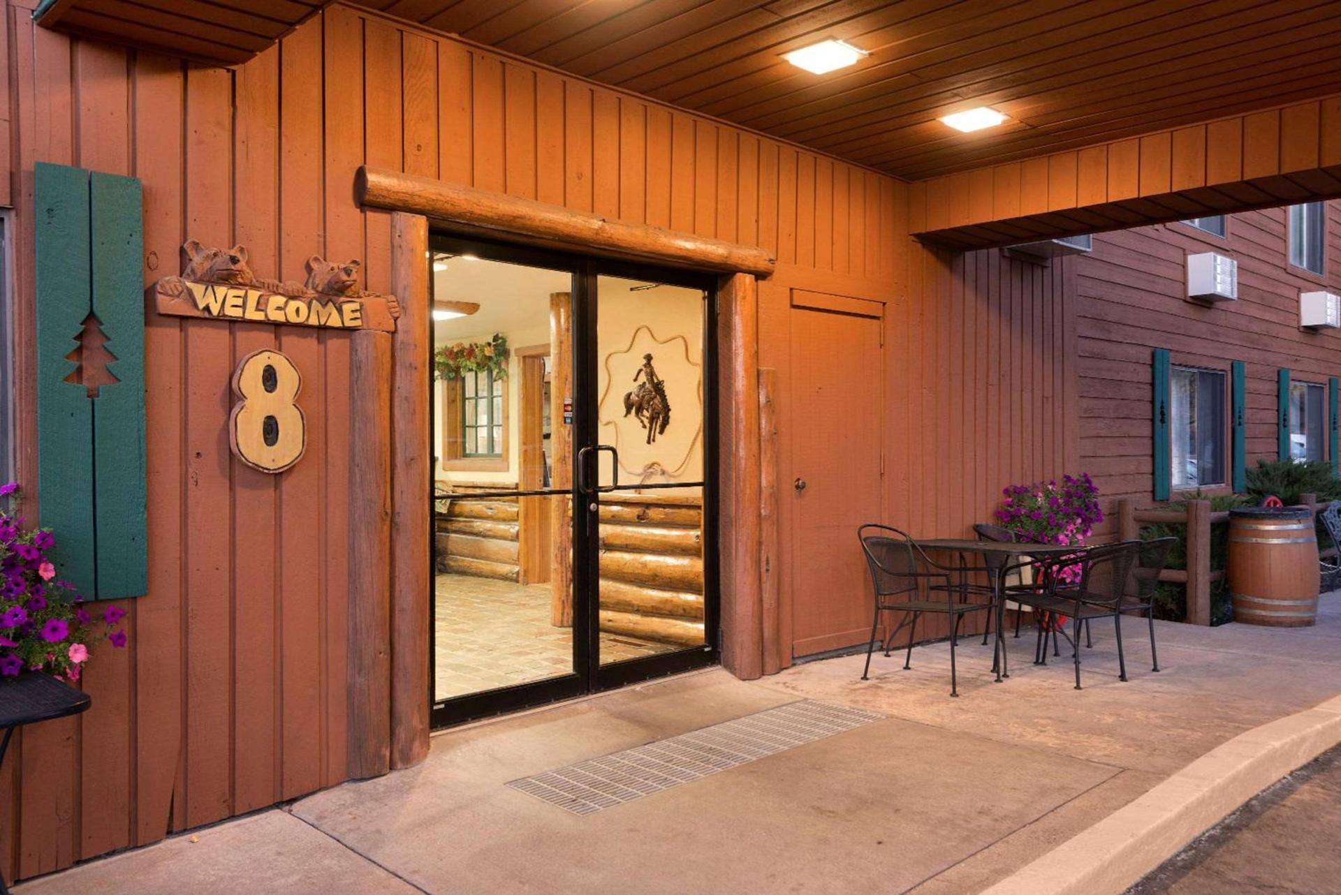 Super 8 by Wyndham Jackson Hole photo 3