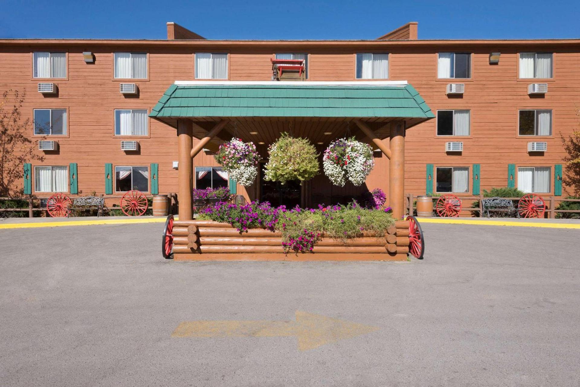 Super 8 by Wyndham Jackson Hole photo 2