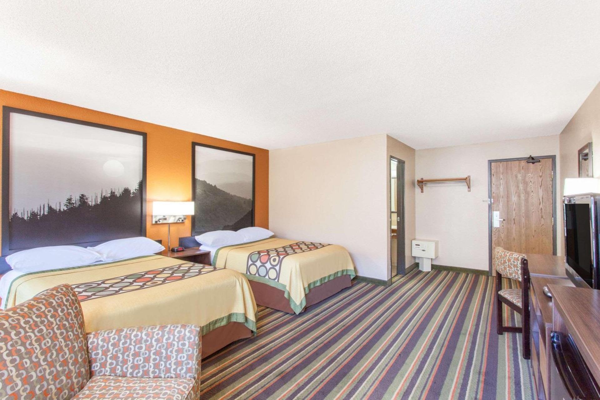 Super 8 by Wyndham Norton VA photo 10