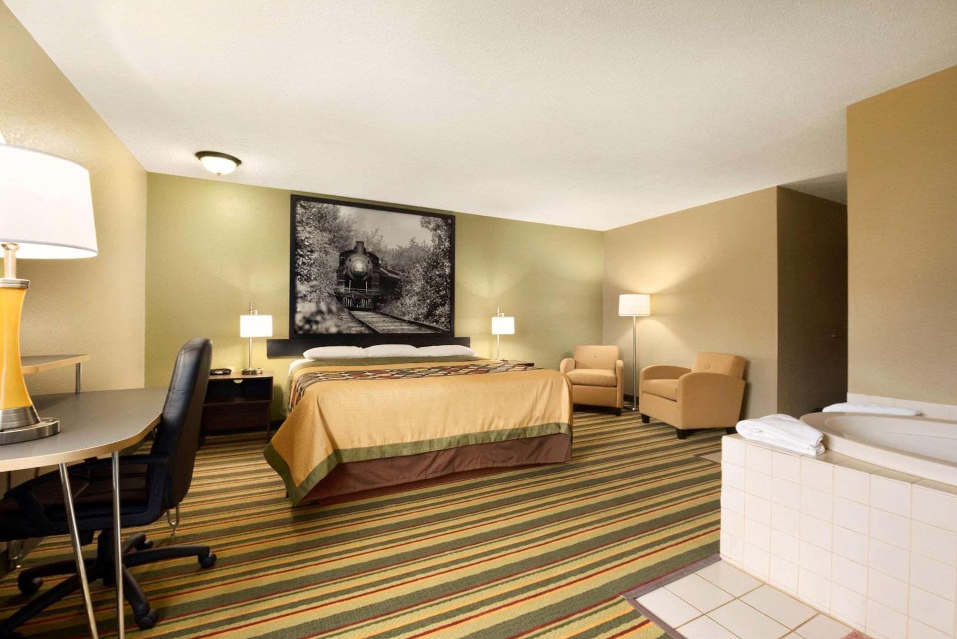 Super 8 by Wyndham Rantoul photo 16