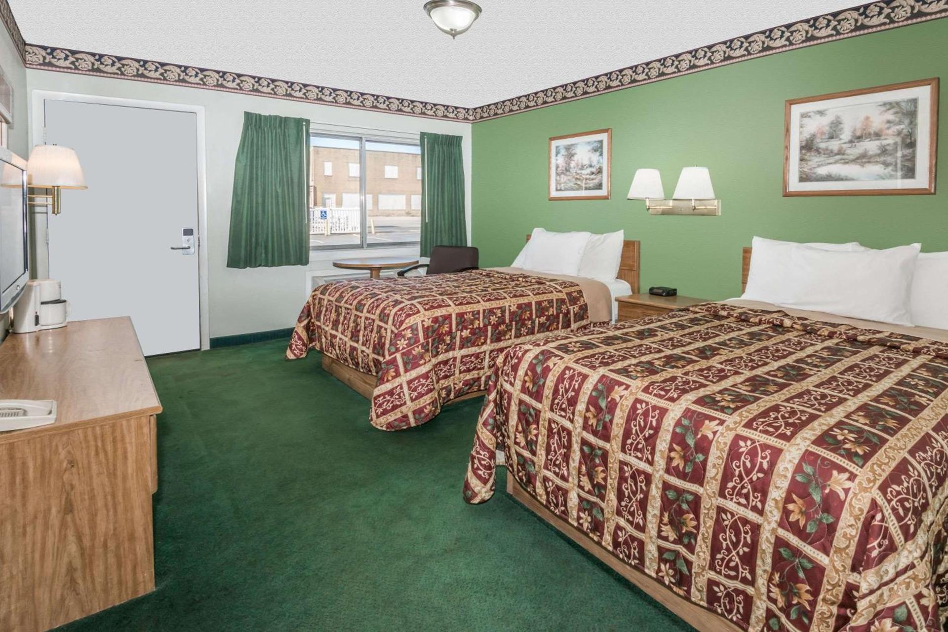 Knights Inn Ottawa photo 24