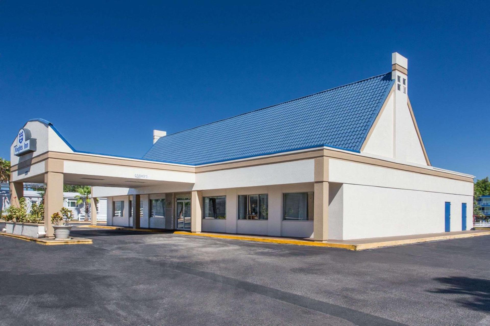 Knights Inn - Plant City photo 33