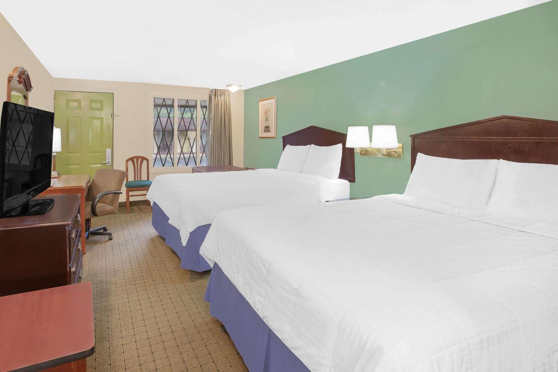 Knights Inn - Battle Creek photo 57