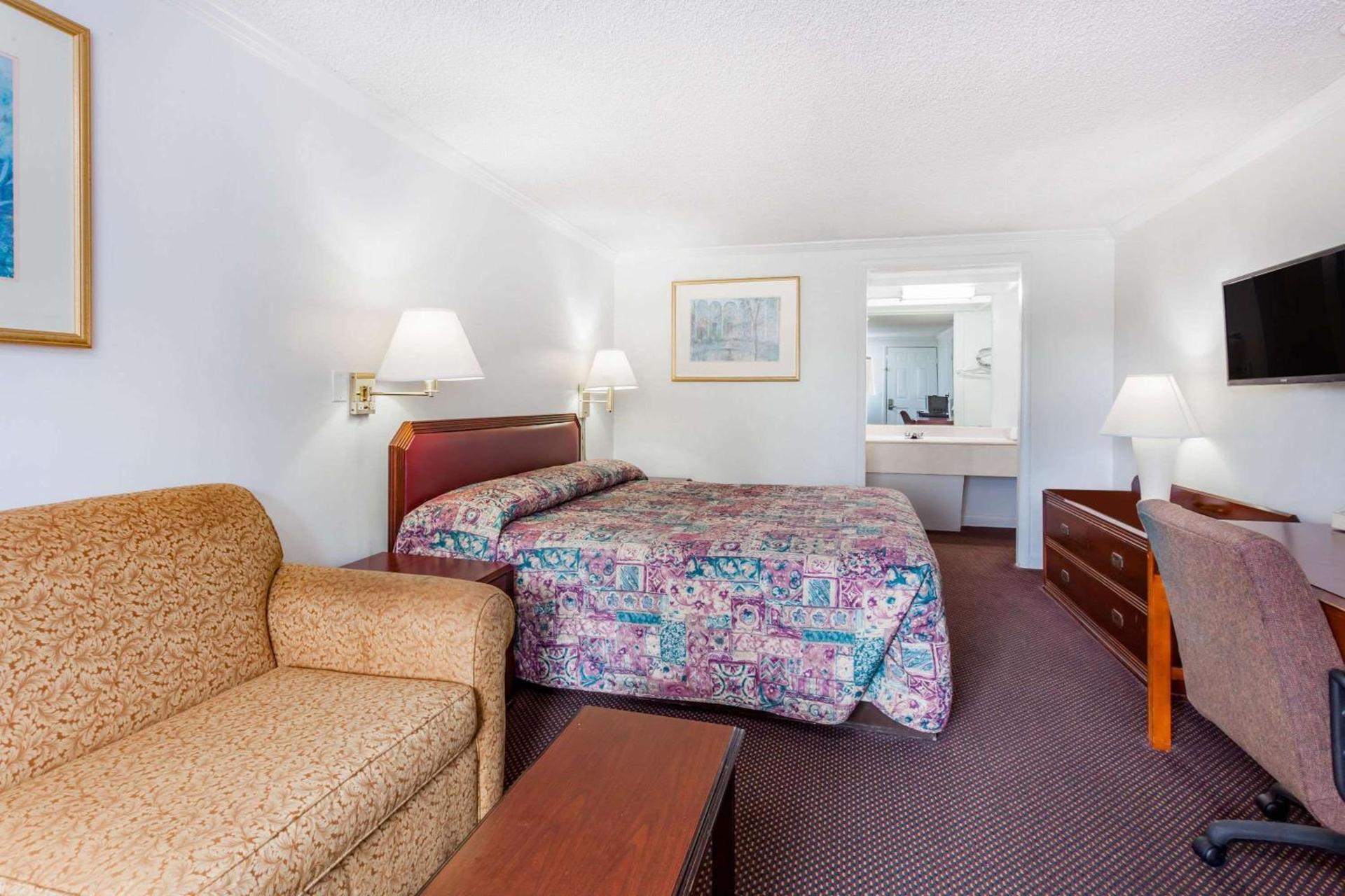 Knights Inn - Columbia photo 20