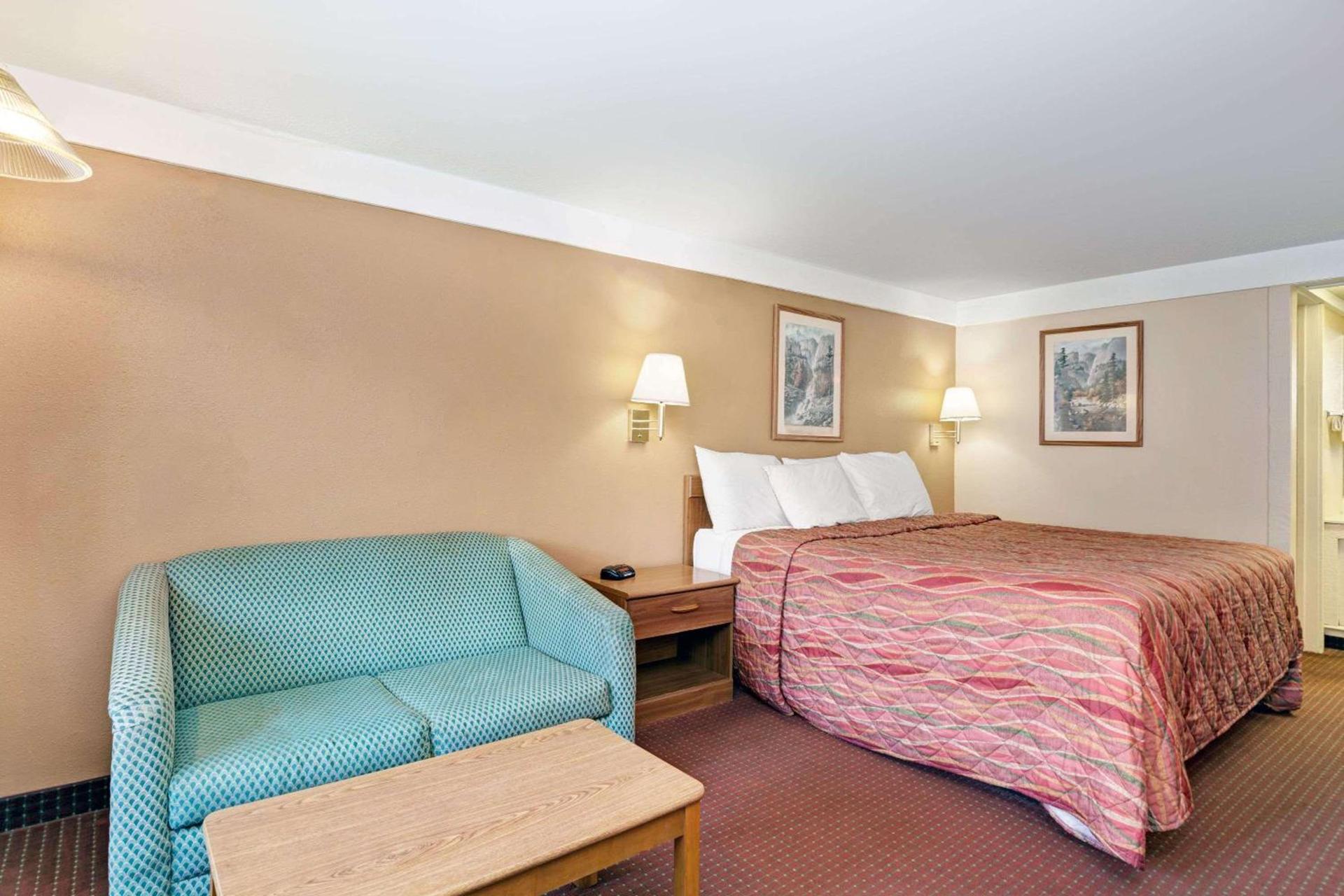 Knights Inn Charleston West Virginia photo 11