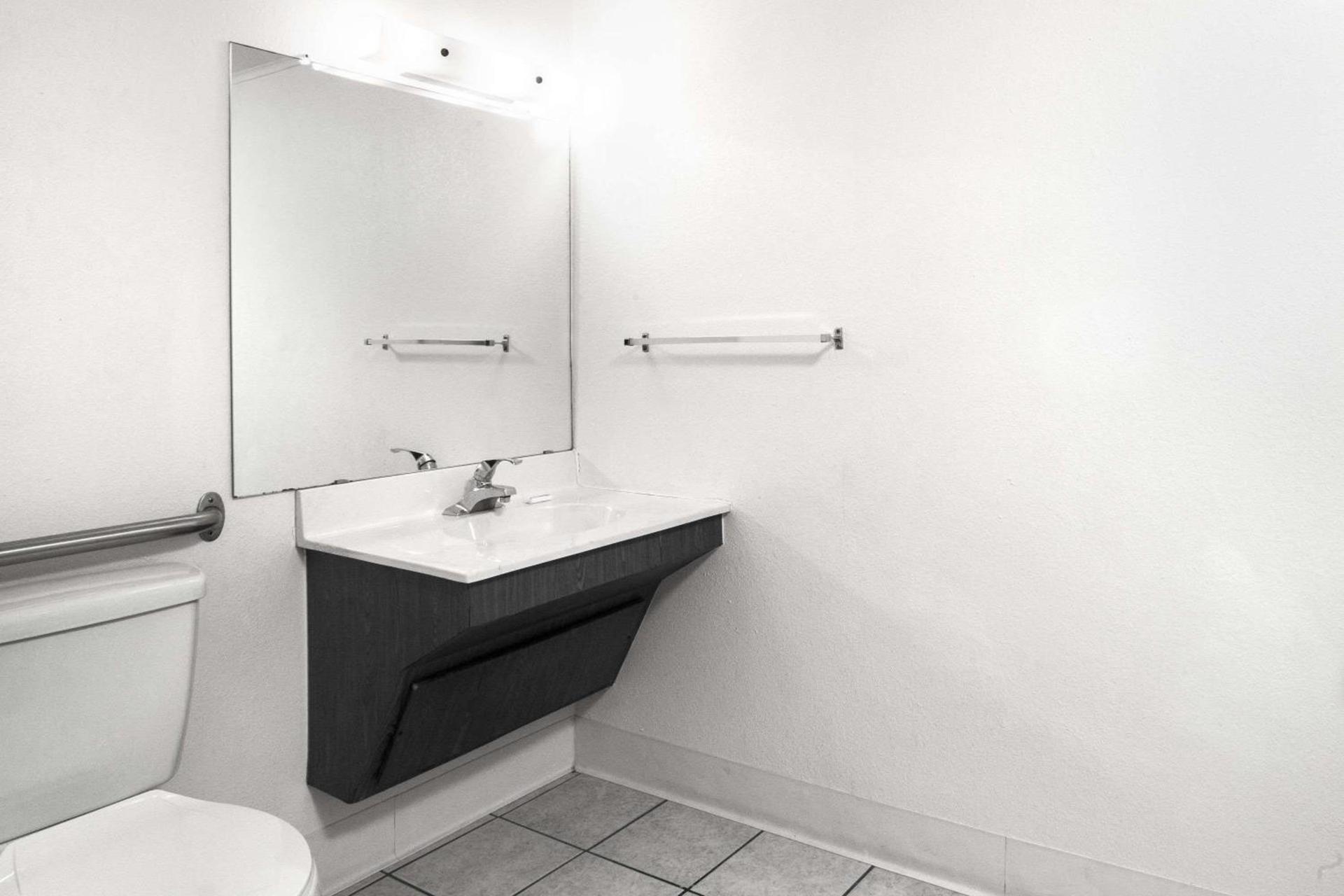 Knights Inn Pittston photo 11