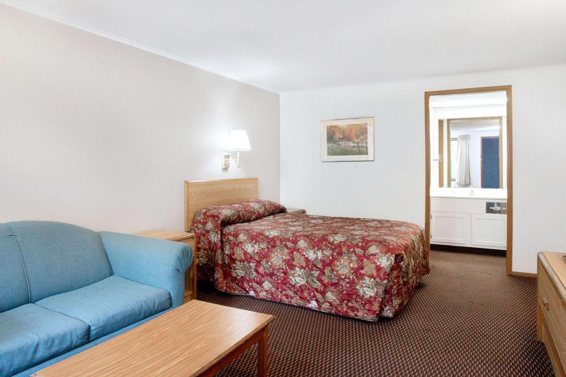 Knights Inn Pittston photo 5