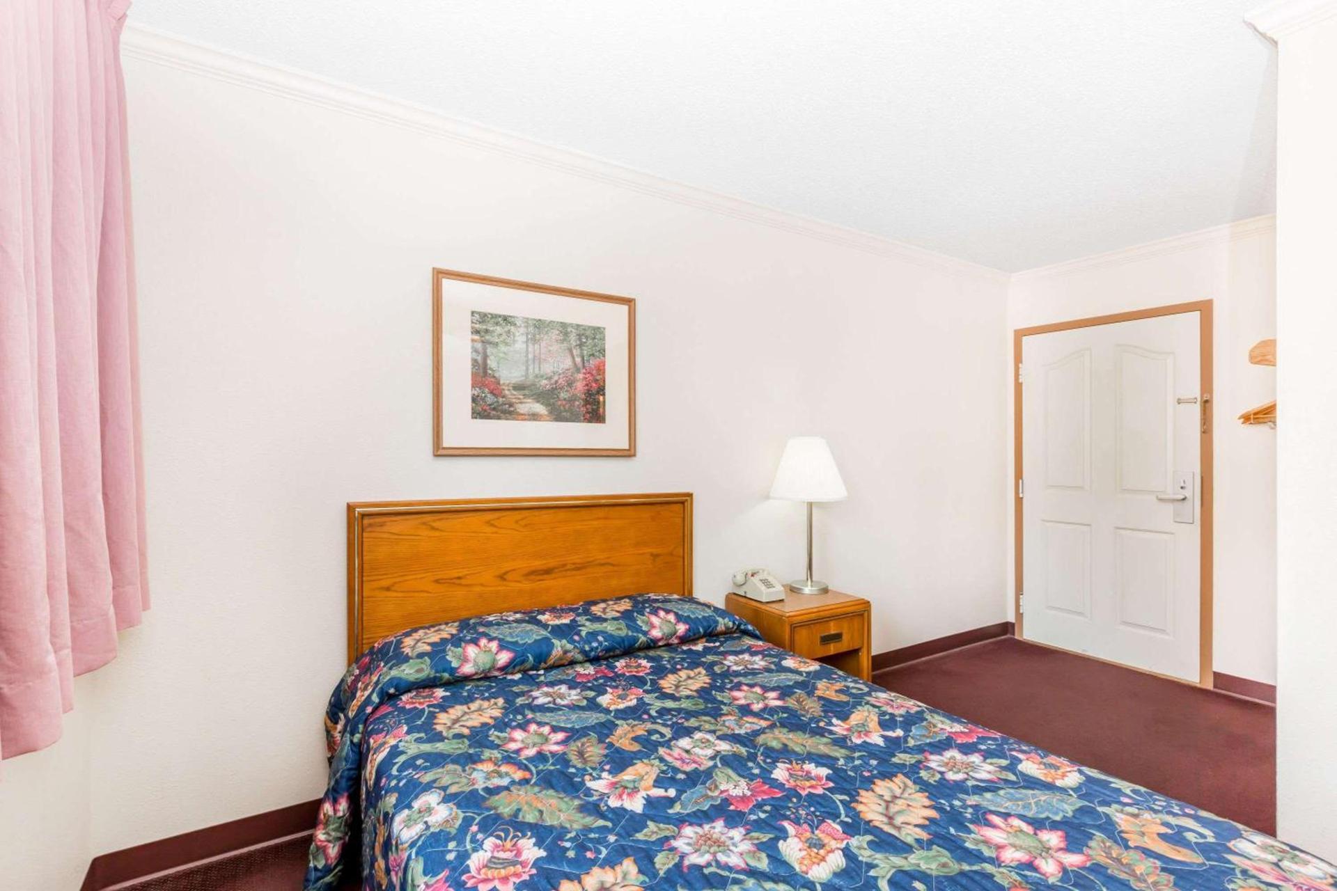 Knights Inn & Suites South Sioux City photo 4