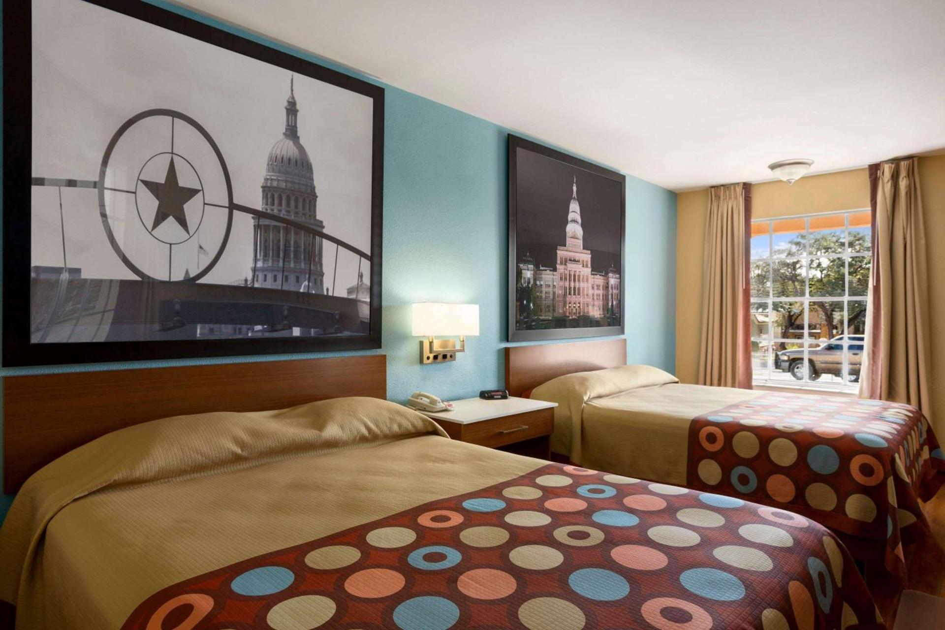 Super 8 by Wyndham Austin Downtown/Capitol Area photo 8
